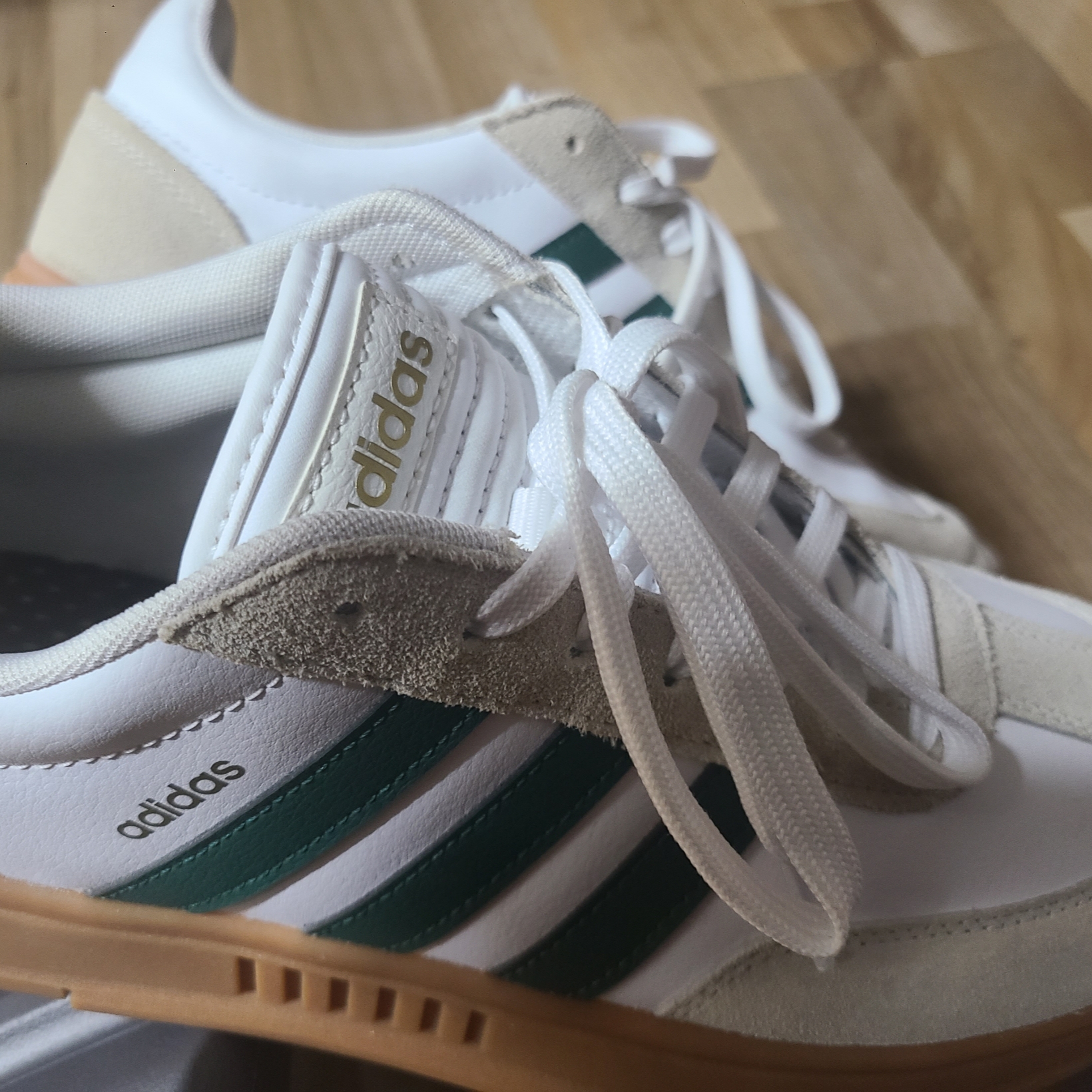 Adidas Gradas Collegiate Green 착용 스타일