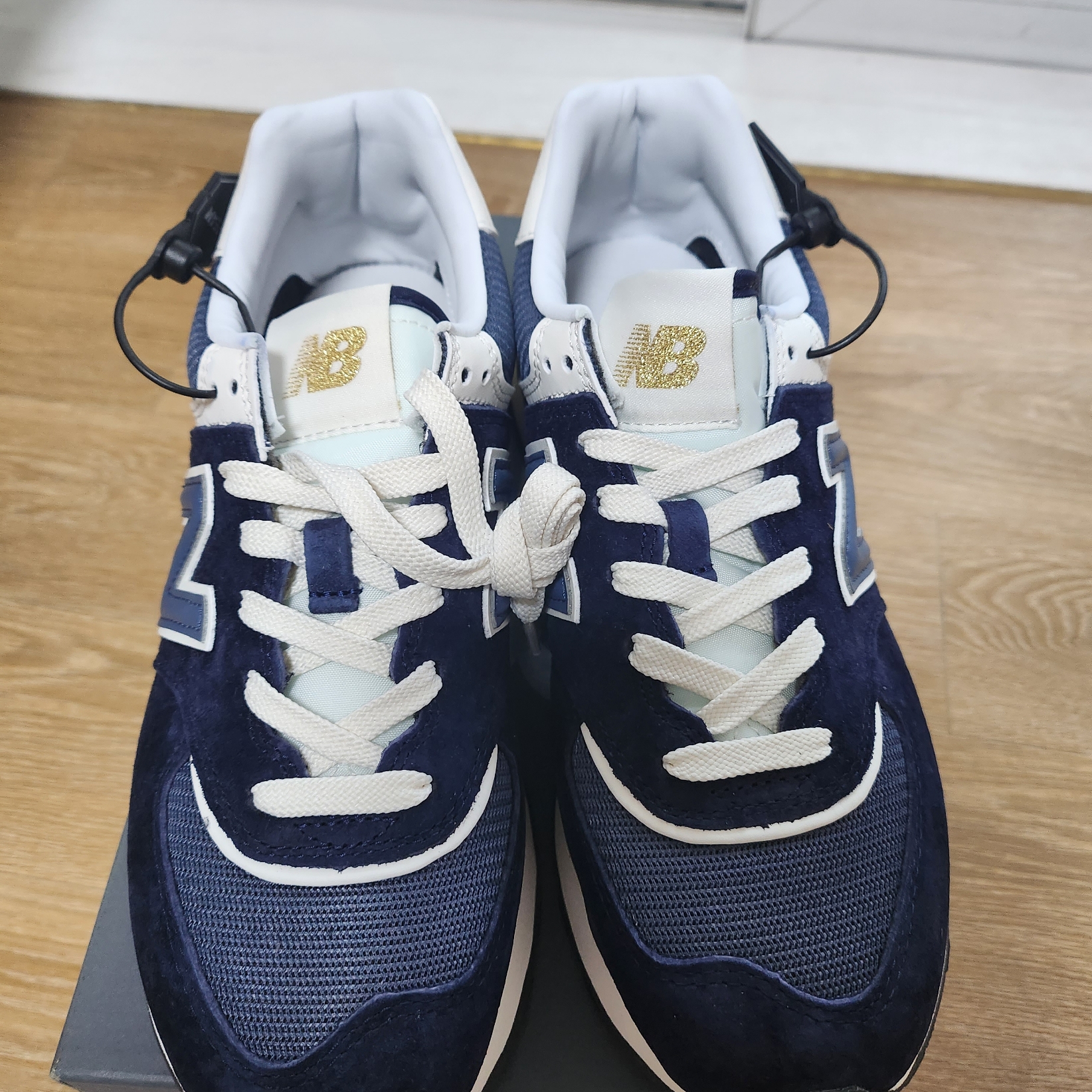 New Balance 574 Legacy Navy 착용 스타일