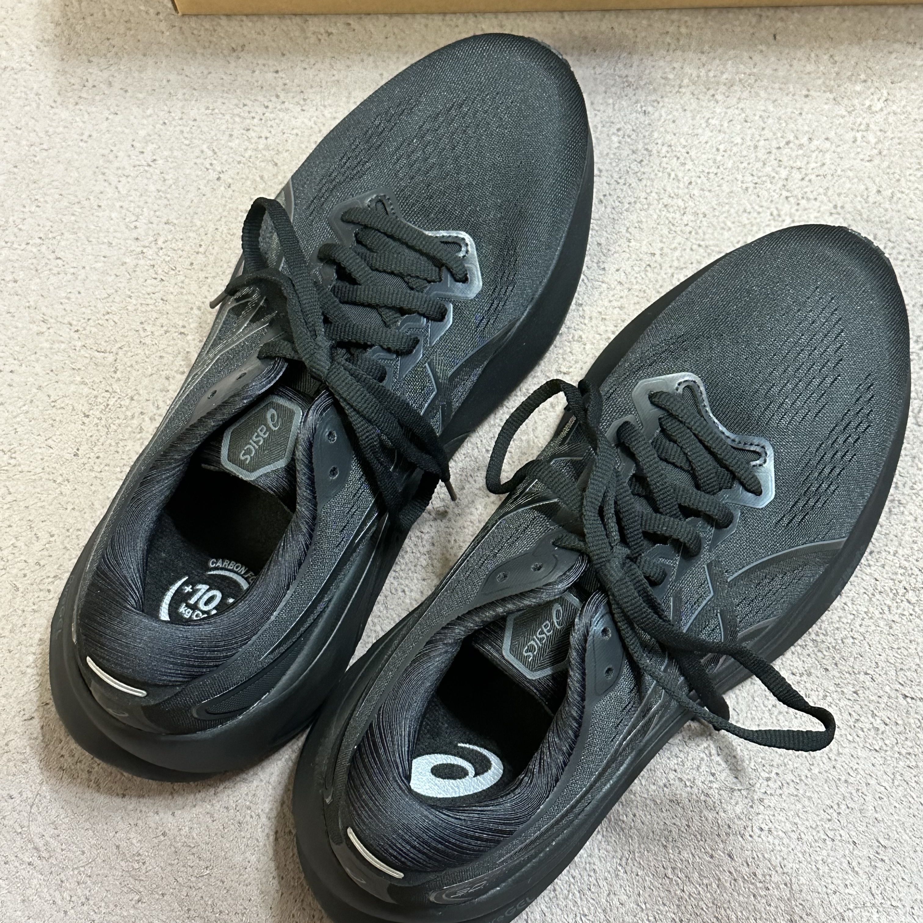 Asics Gel-Kayano 30 Black - 4E Extra Wide 착용 스타일