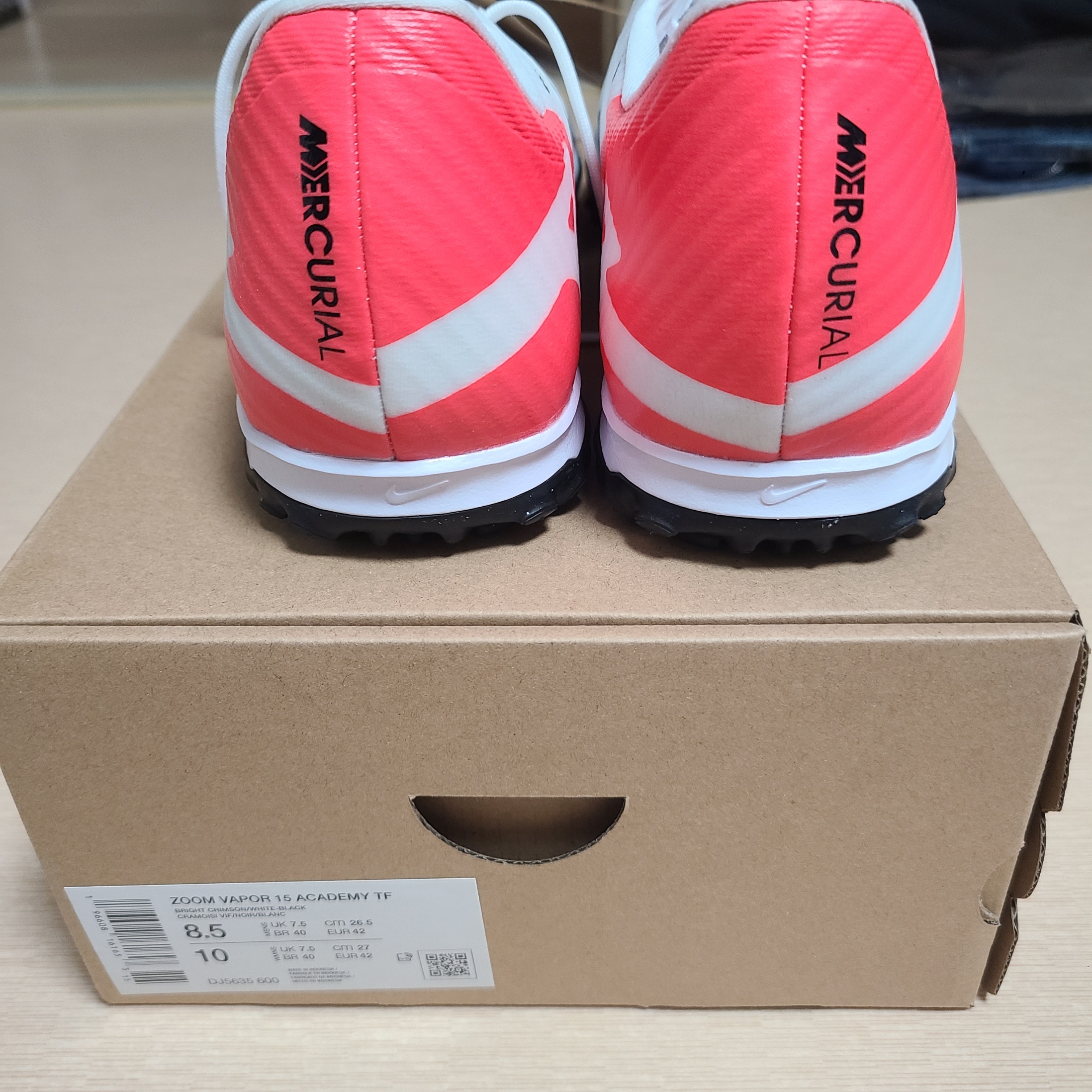 Nike Zoom Mercurial Vapor 15 Academy TF Bright Crimson White 착용 스타일 - 2