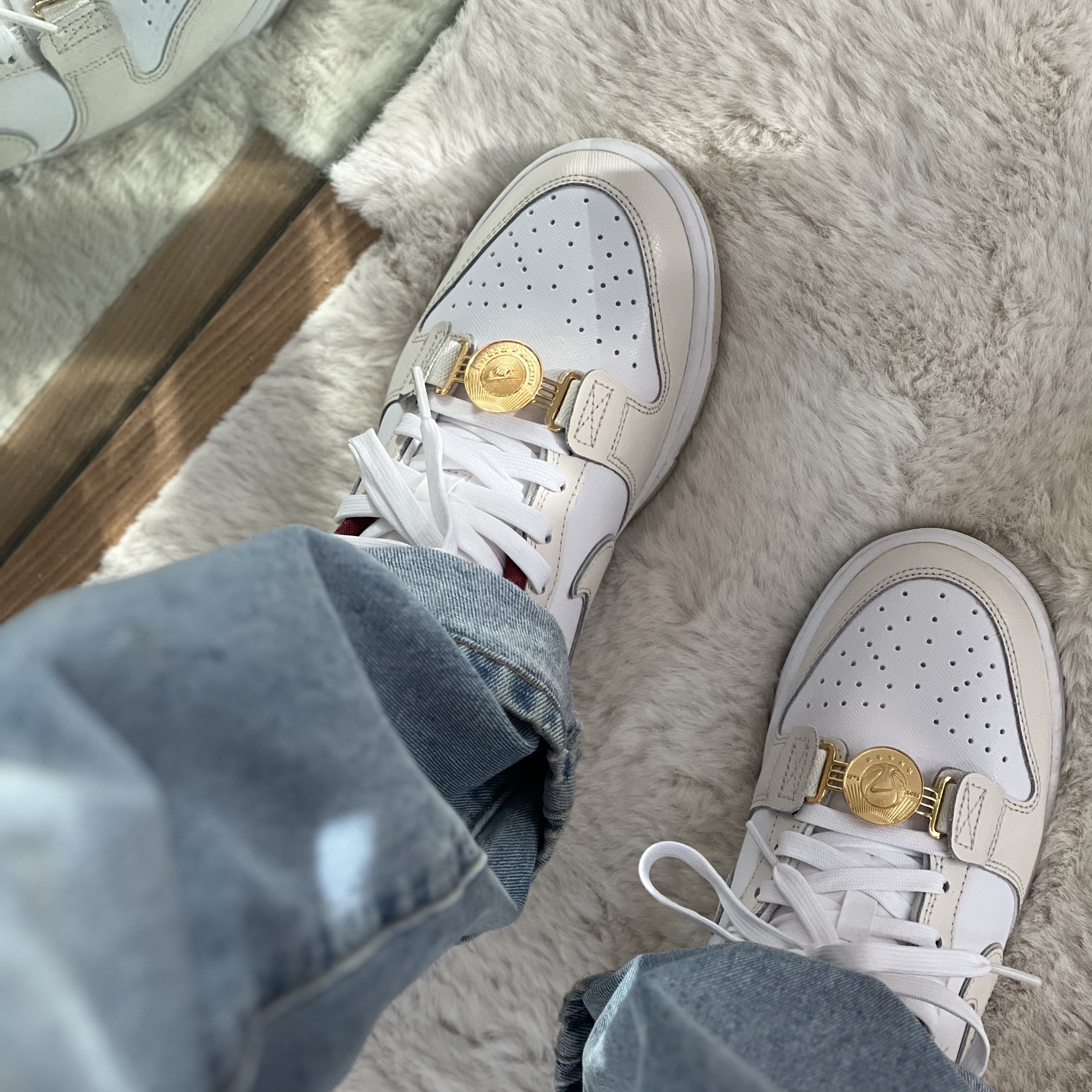 (W) Nike Dunk Low SE White Photon Dust 착용 스타일