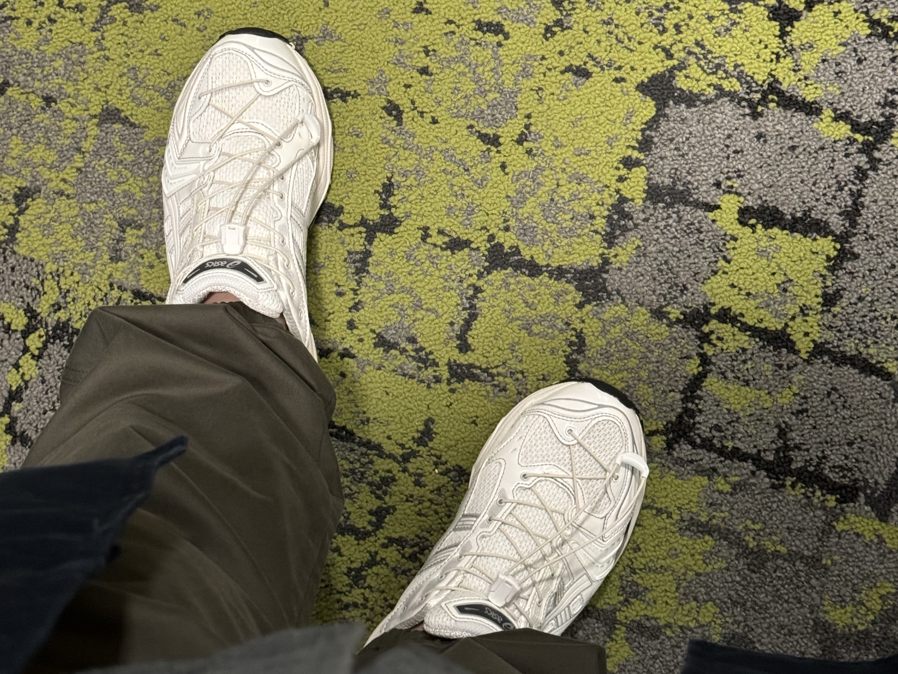 Asics x Unaffected Gel-Kayano 14 Galaxy White 착용 스타일 - 3
