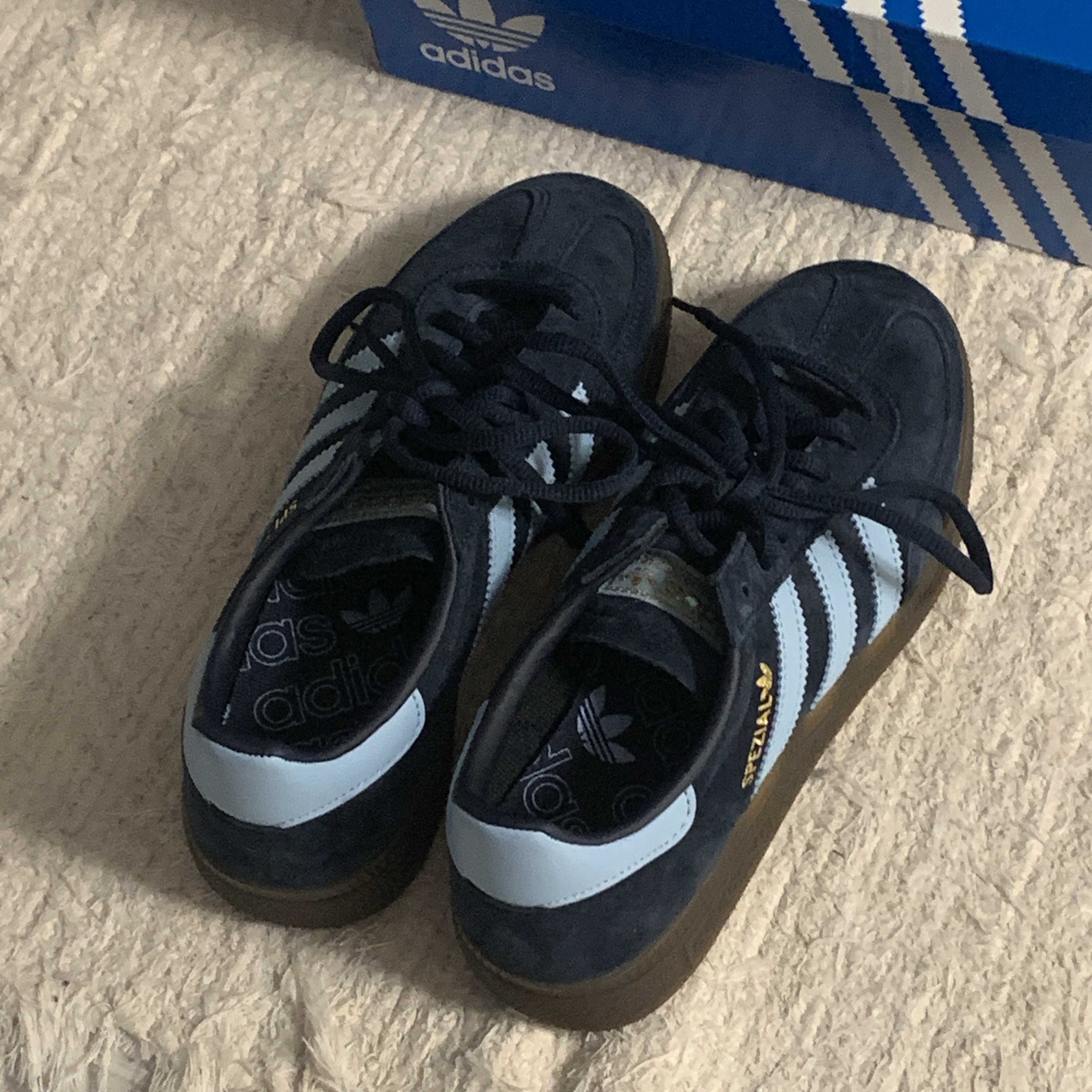 Adidas Spezial Handball Collegiate Navy 착용 스타일 - 2