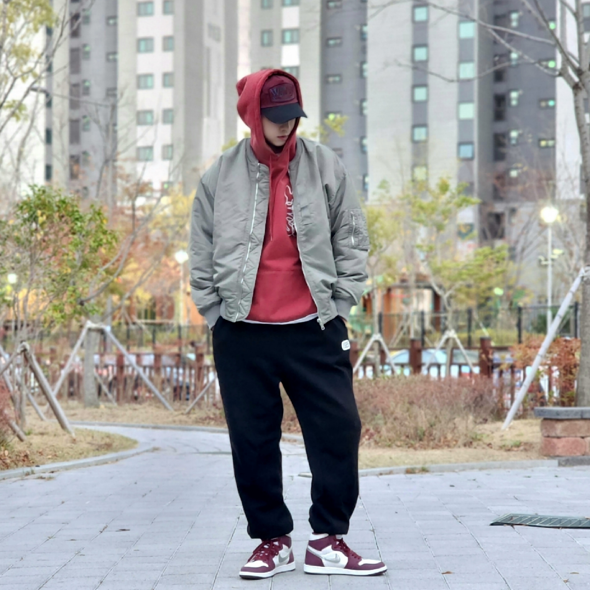 Jordan 1 Retro High OG Bordeaux, (GS) Jordan 1 Retro High OG Bordeaux 착용 스타일 - 5