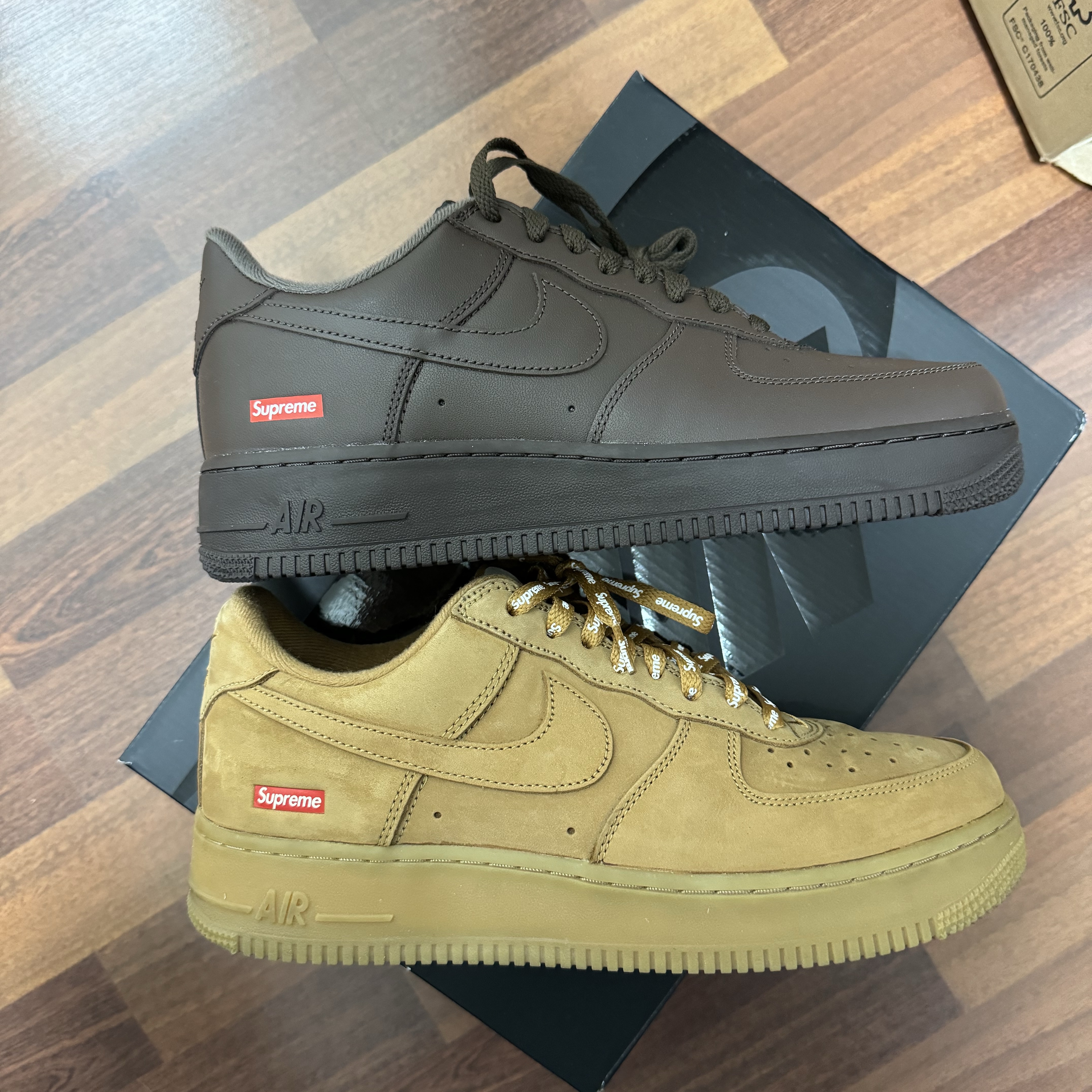 Nike x Supreme Air Force 1 Low Baroque Brown, Nike x Supreme Air Force 1 Low Flax 착용 스타일