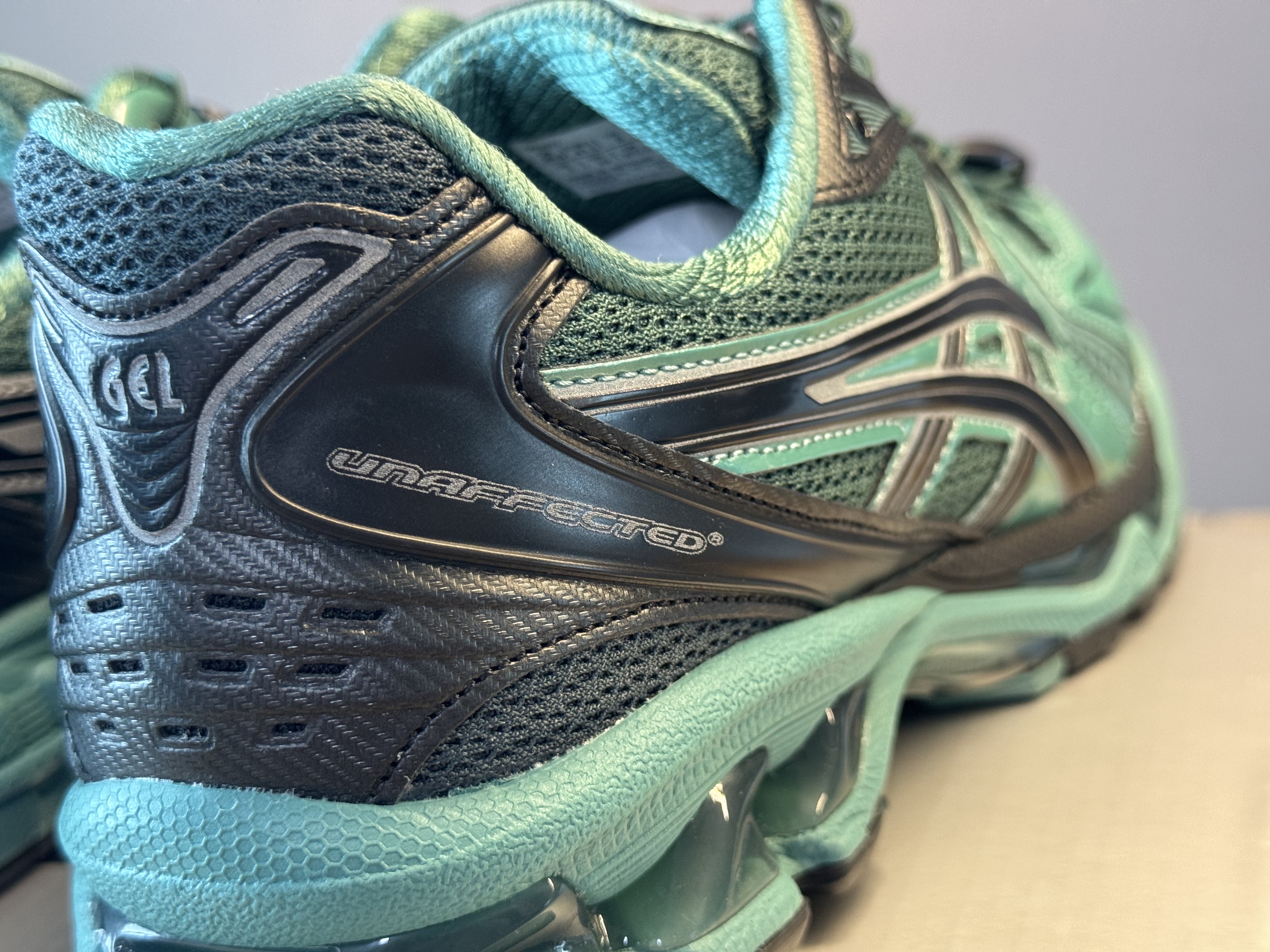 Asics x Unaffected Gel-Kayano 14 Uranus Green 착용 스타일 - 4