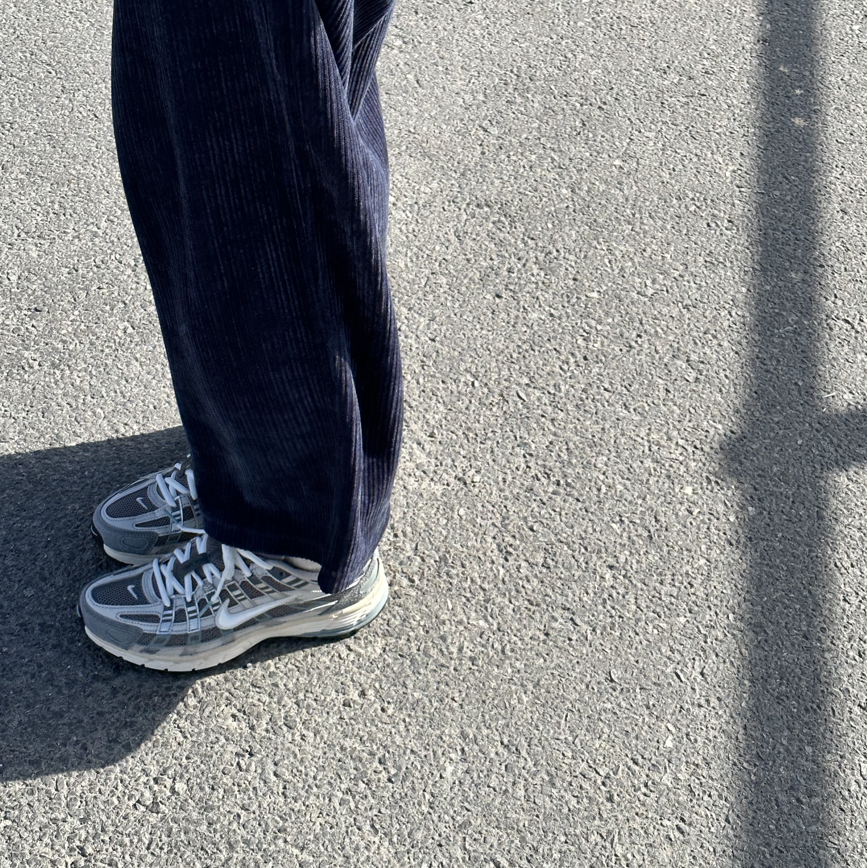 Nike P-6000 Flat Pewter Light Iron Ore 착용 스타일 - 3