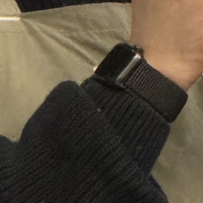 Apple Watch SE 40mm GPS Space Gray Aluminum Case with Sport Band Midnight (Korean Ver.) 착용 스타일