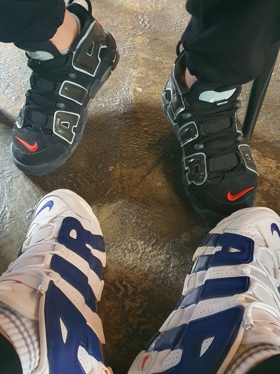 Nike Air More Uptempo Knicks, Nike Air More Uptempo 96 Maximum Volume 착용 스타일 - 2