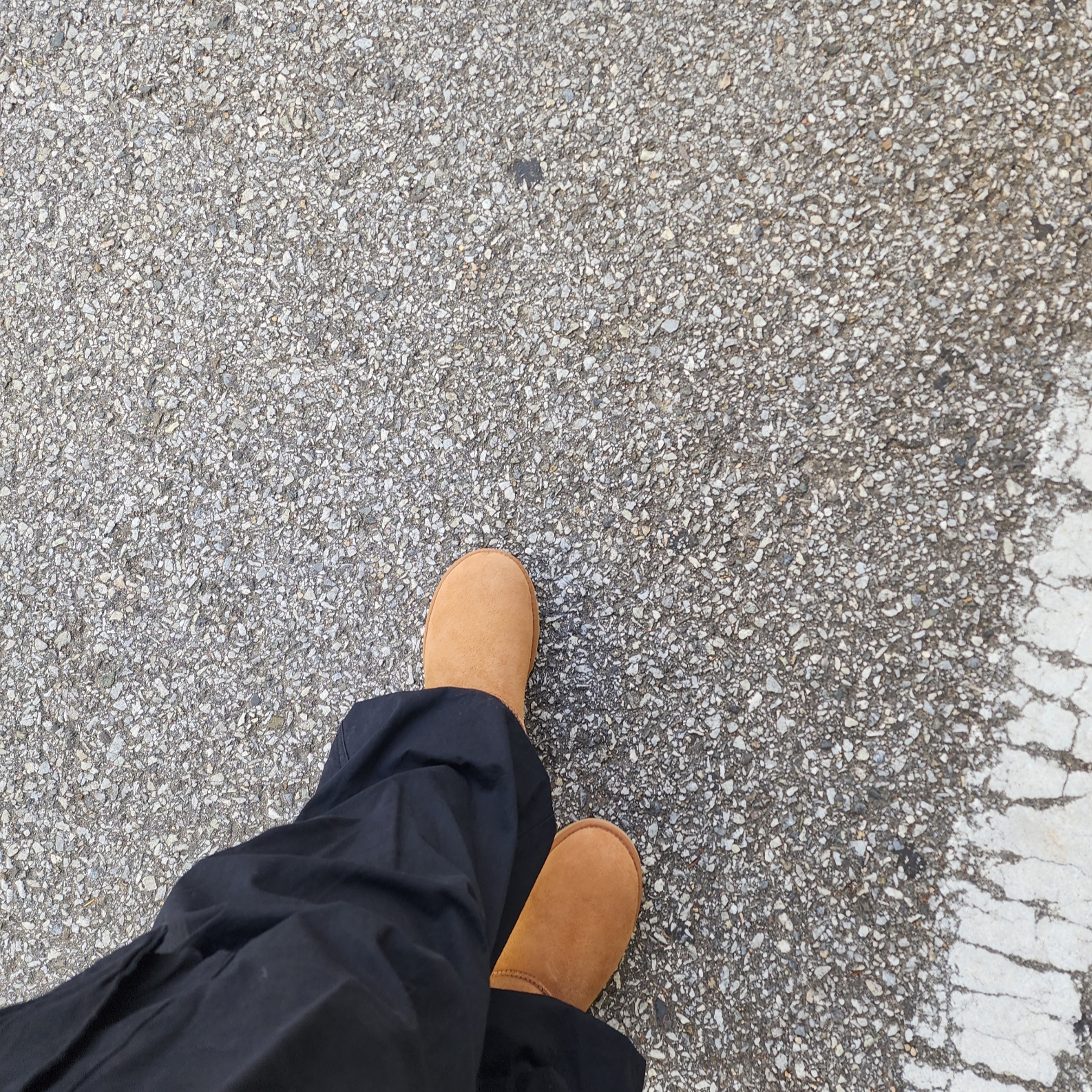 (W) UGG Classic Ultra Mini Boots Chestnut 착용 스타일