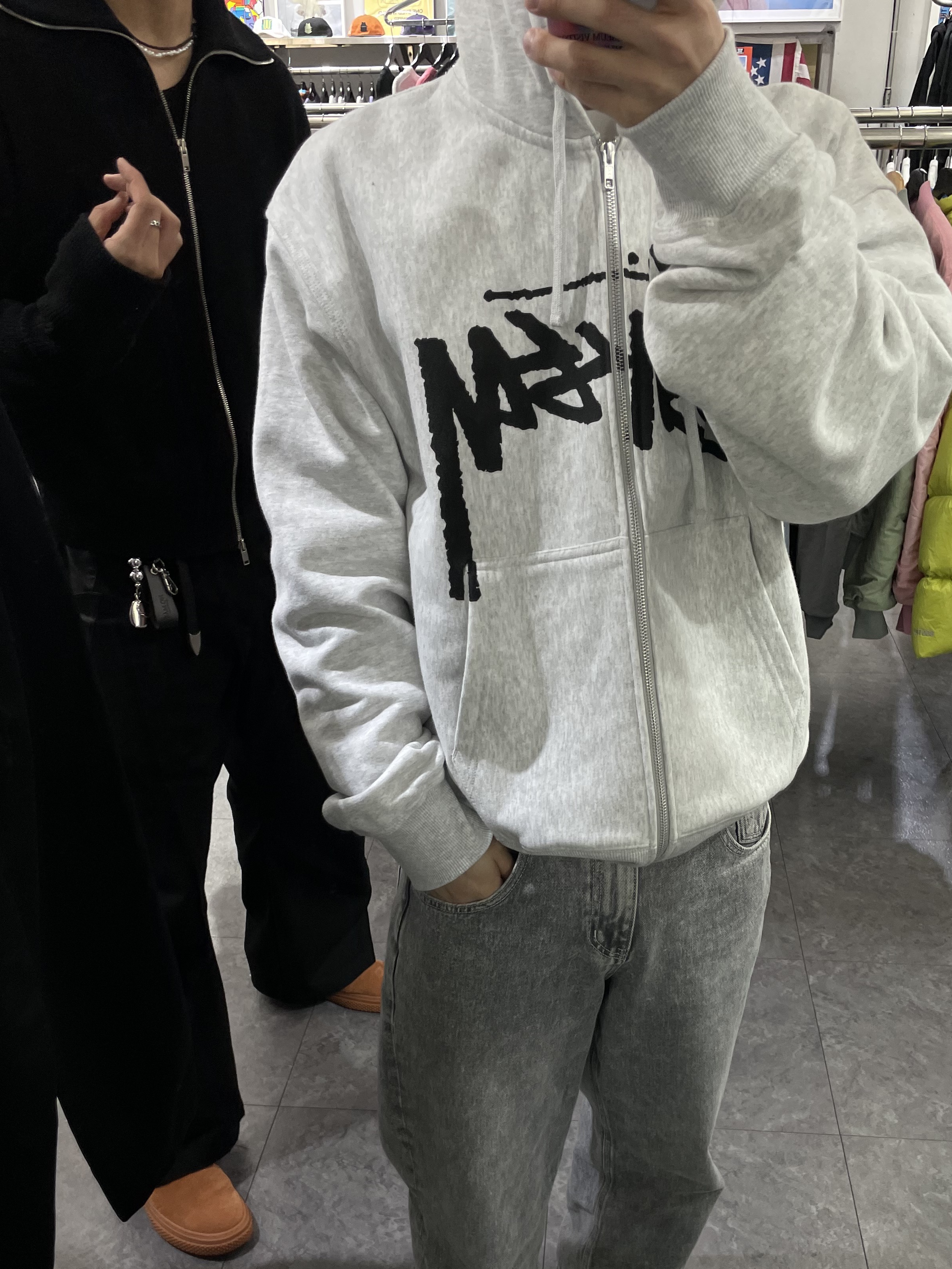 Stussy Venus Zip Hoodie Ash Heather 착용 스타일