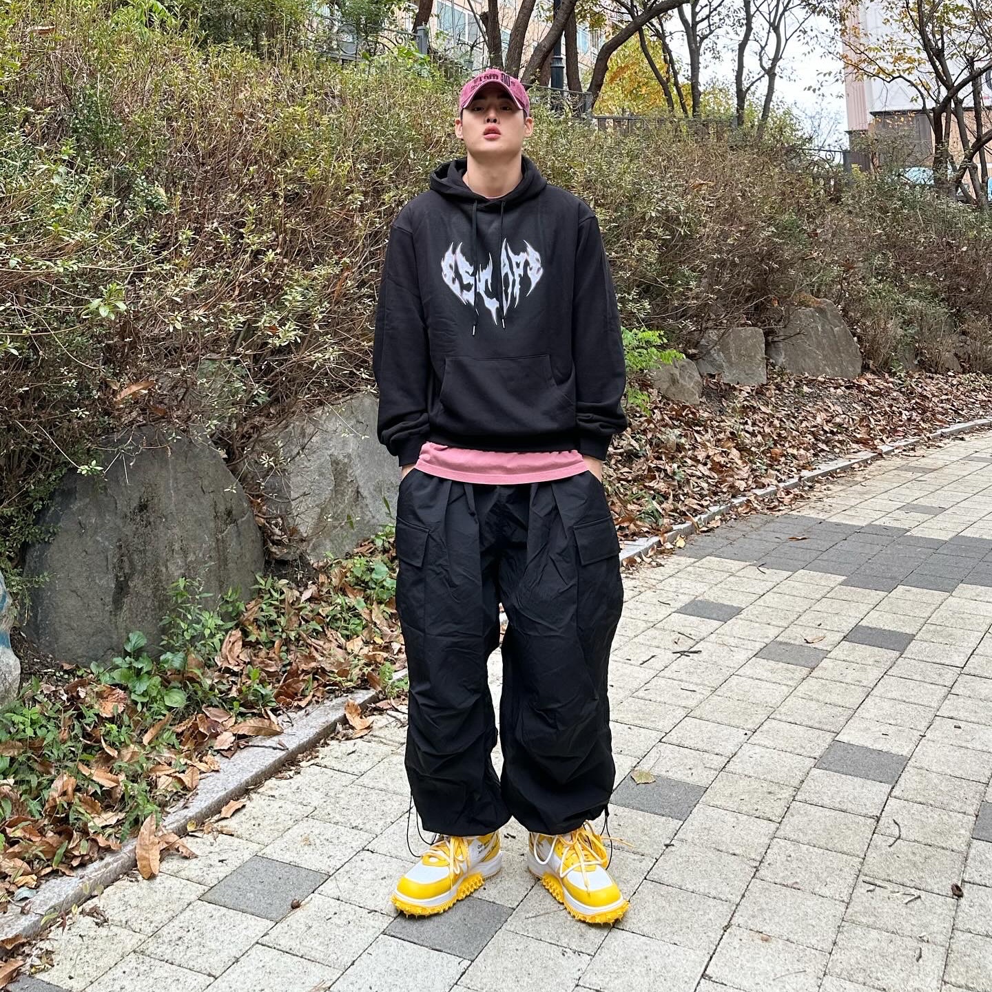 Nike x Off-White Air Force 1 Mid SP Leather Varsity Maize 착용 스타일 - 3