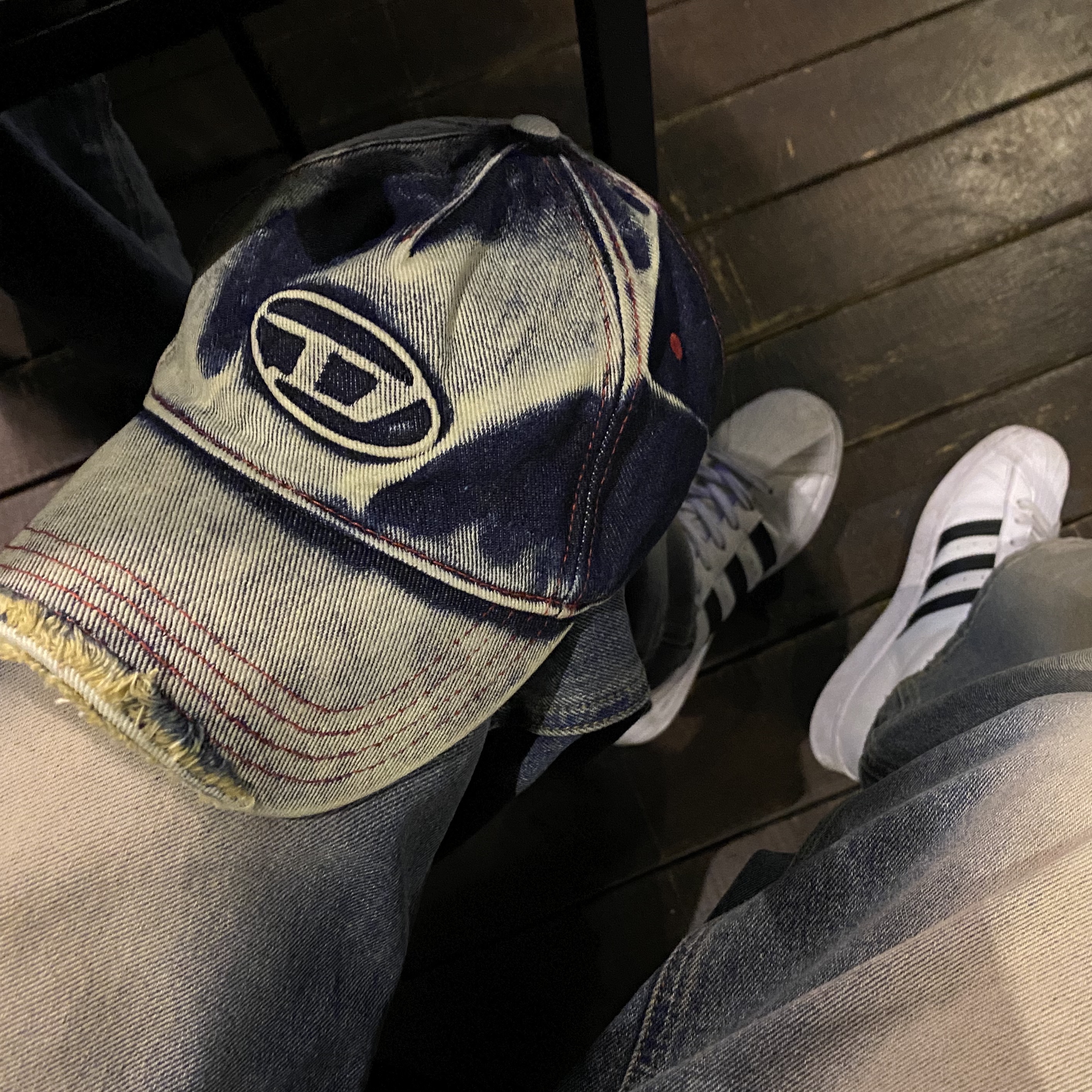 Diesel C-Seymon Treated Denim Baseball Cap Blue White 착용 스타일