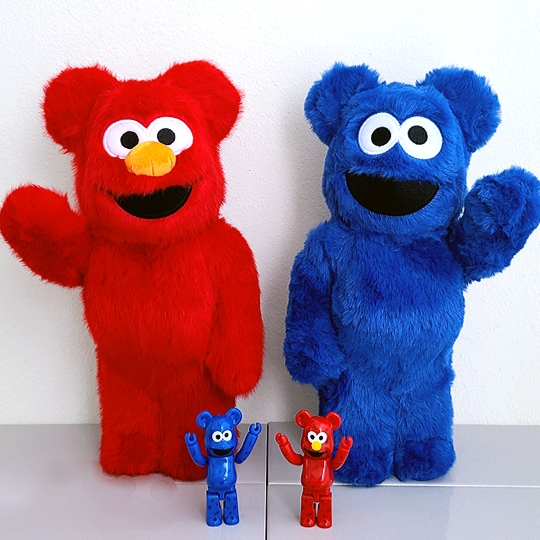 Bearbrick Sesame Street Elmo Costume Ver. 2 400%, Bearbrick Sesame Street Cookie Monster Costume Ver. 400% 착용 스타일 - 1