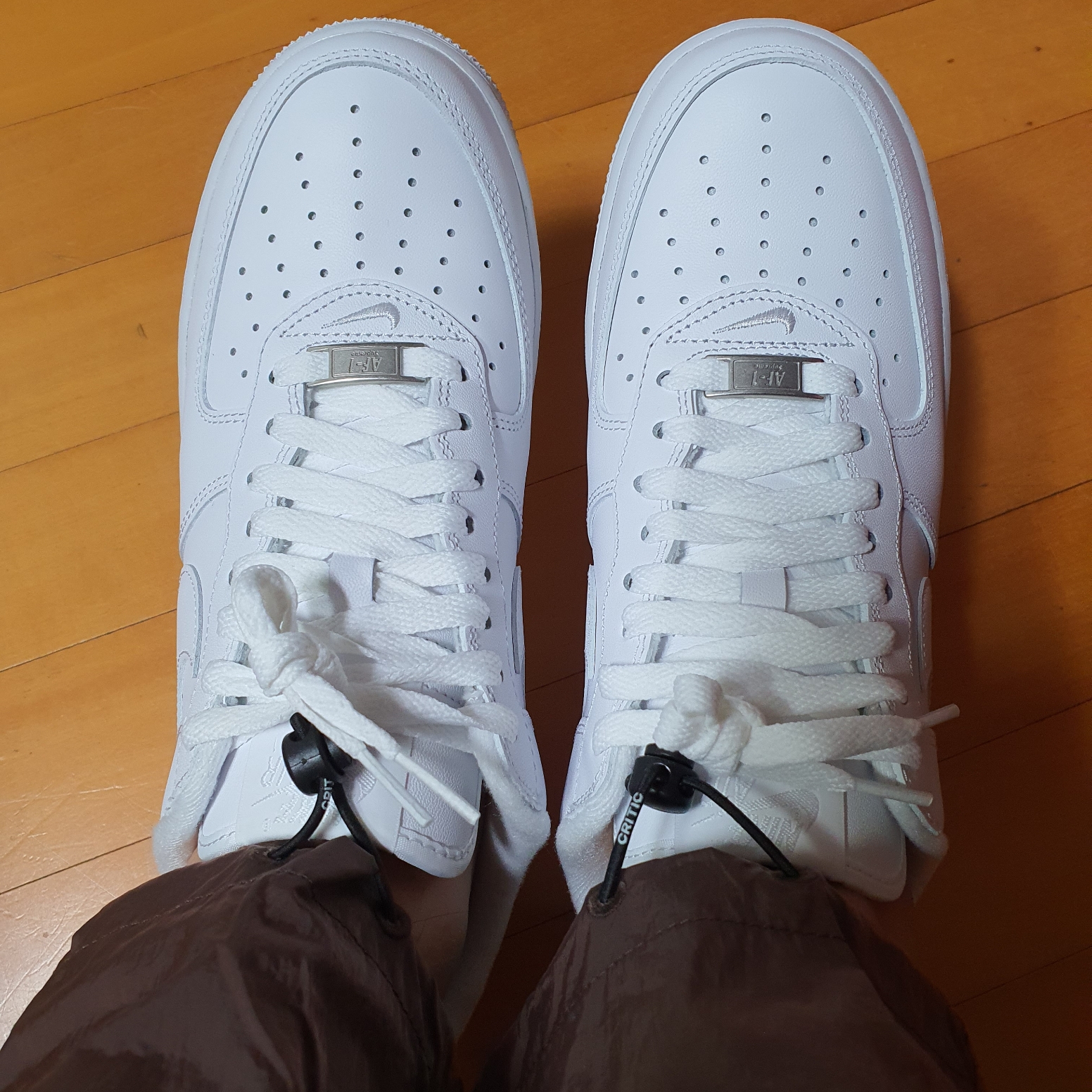 Nike x Supreme Air Force 1 Low White 착용 스타일