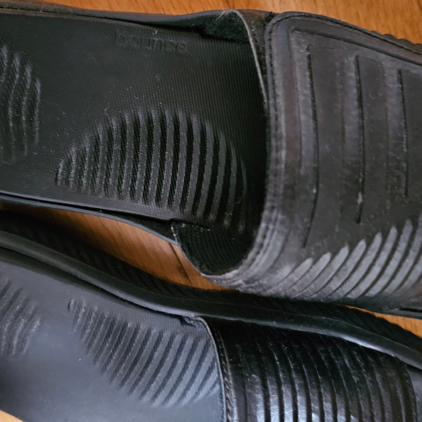 Adidas Alphabounce Slide Core Black 착용 스타일