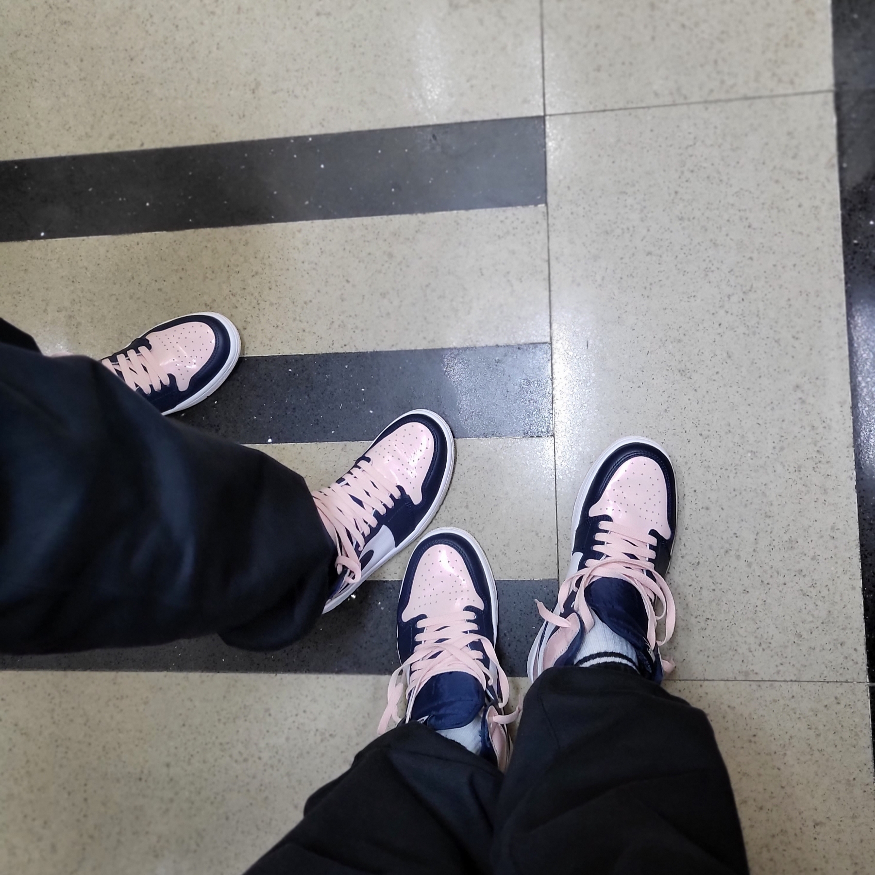 (W) Jordan 1 Retro High OG Atmosphere 착용 스타일