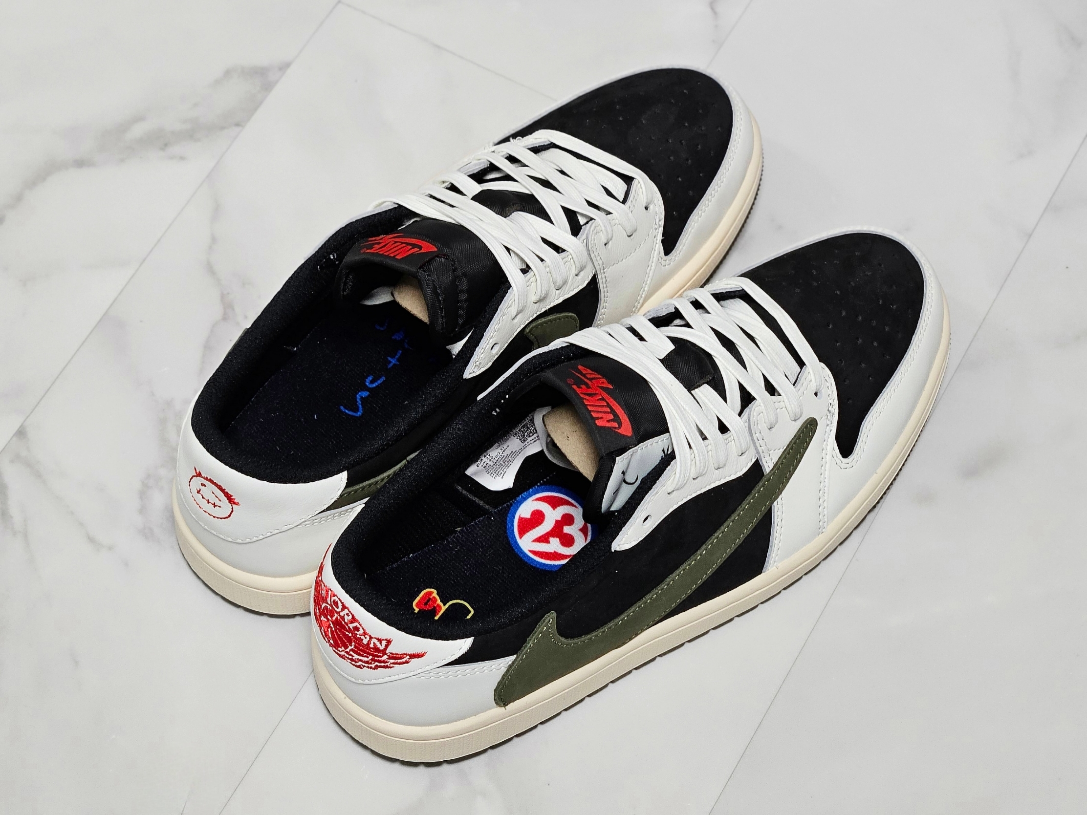 (W) Jordan 1 x Travis Scott Retro Low OG SP Medium Olive 착용 스타일 - 3