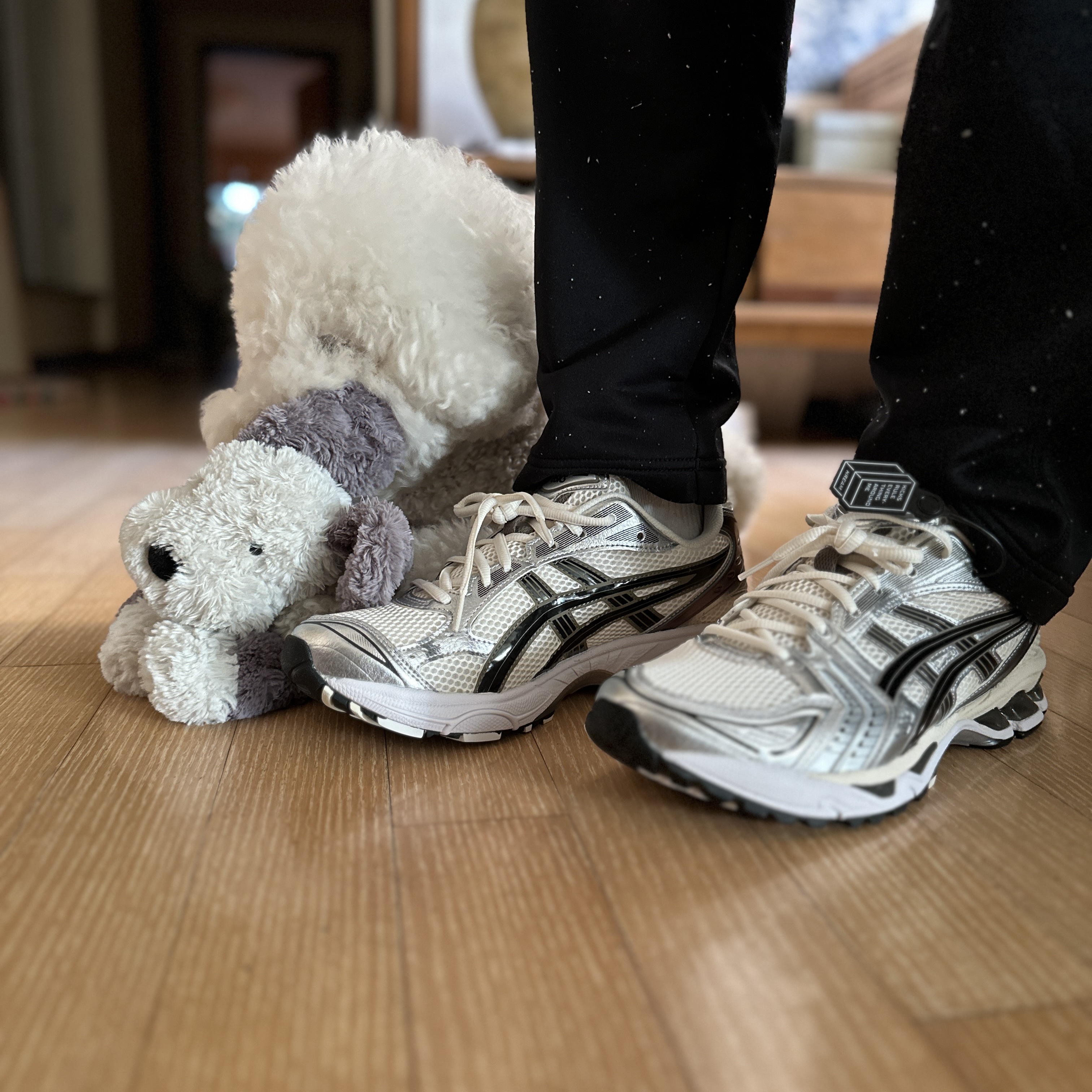 Asics Gel-Kayano 14 Cream Black 착용 스타일 - 4