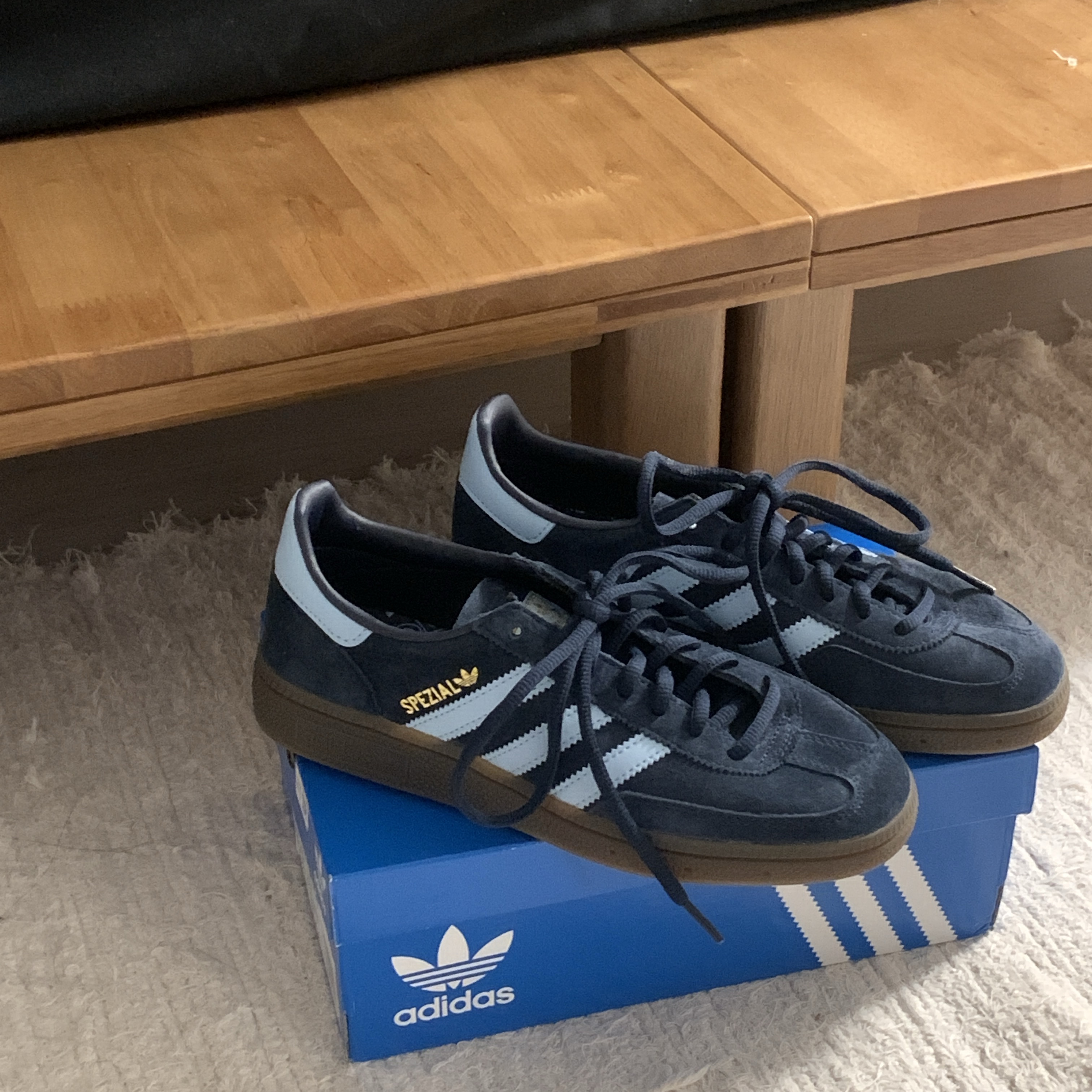 Adidas Spezial Handball Collegiate Navy 착용 스타일 - 1