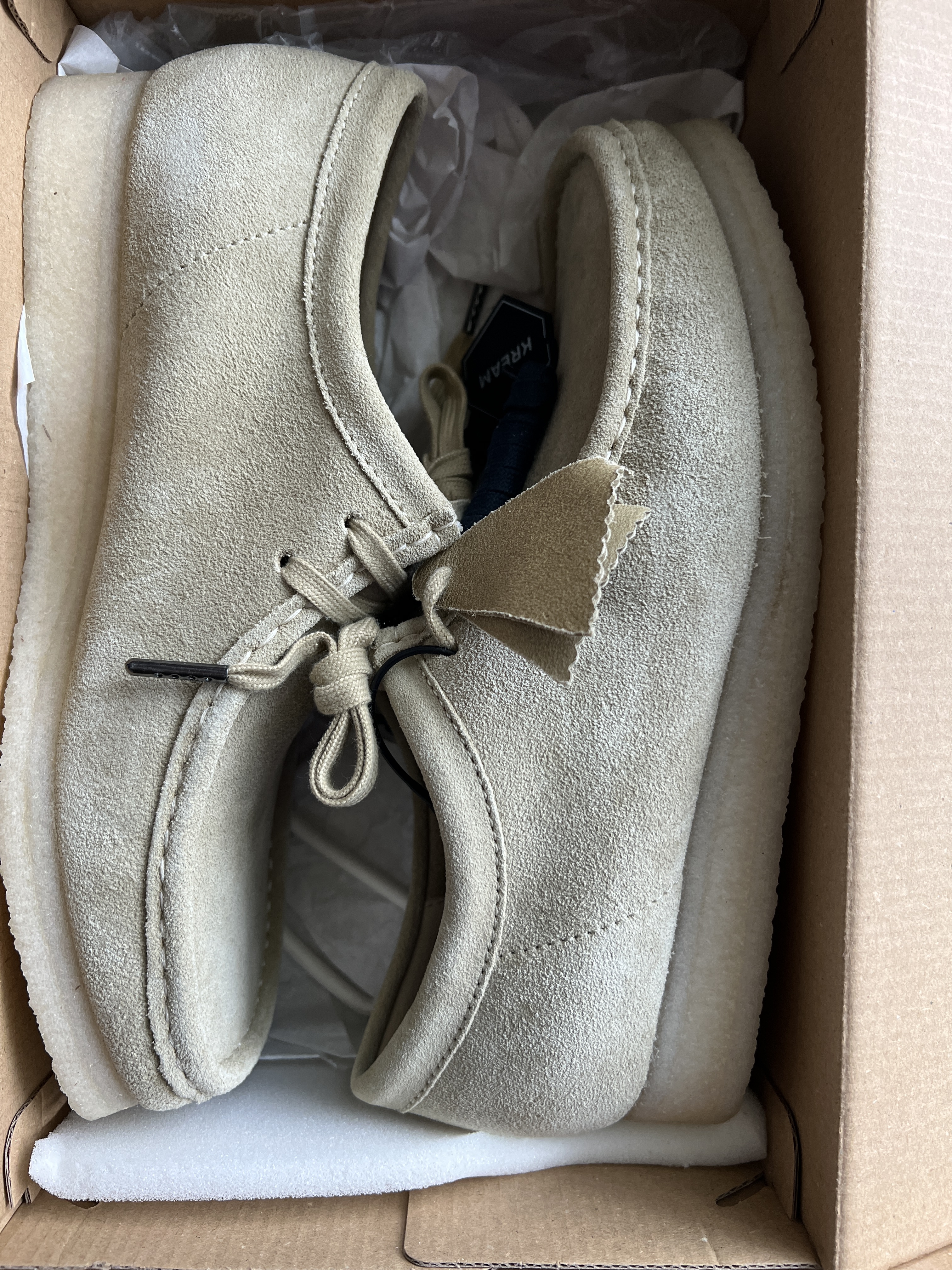 Clarks Wallabee Maple Suede 착용 스타일