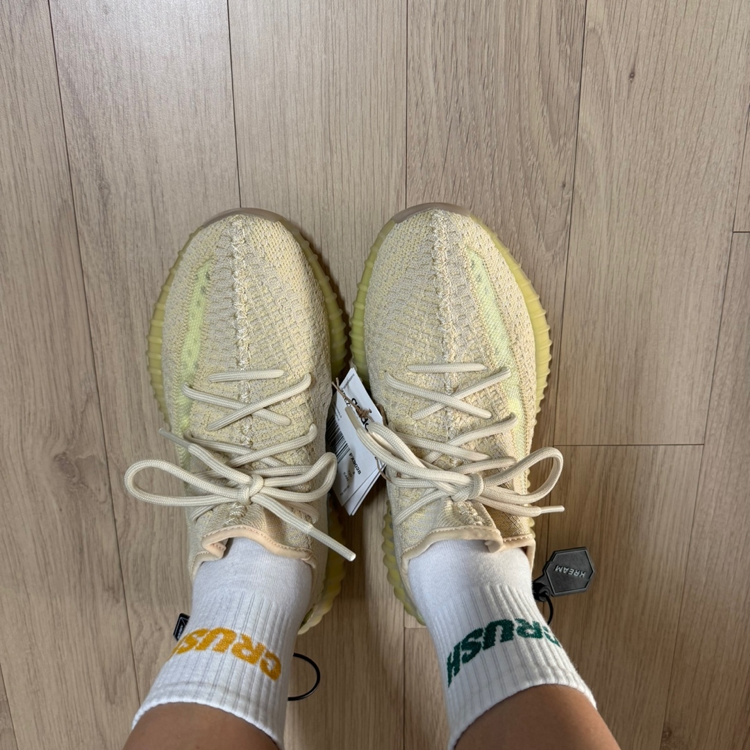 Adidas Yeezy Boost 350 V2 Flax 2022 착용 스타일