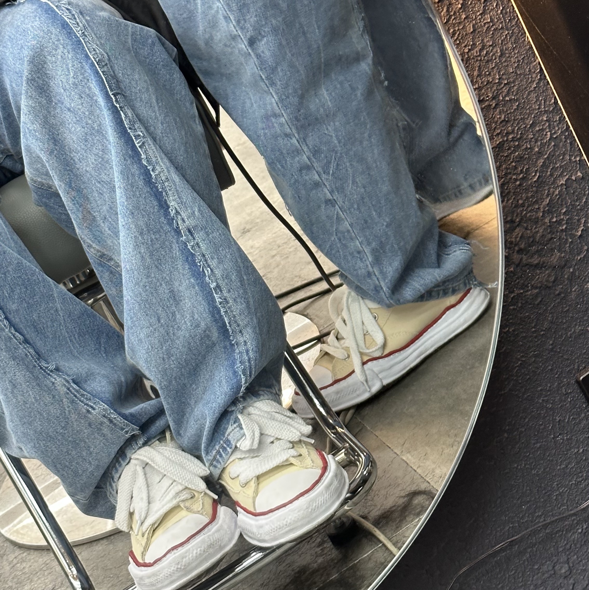 Maison Mihara Yasuhiro Peterson OG Sole Canvas Low-top Sneakers Natural 착용 스타일 - 4