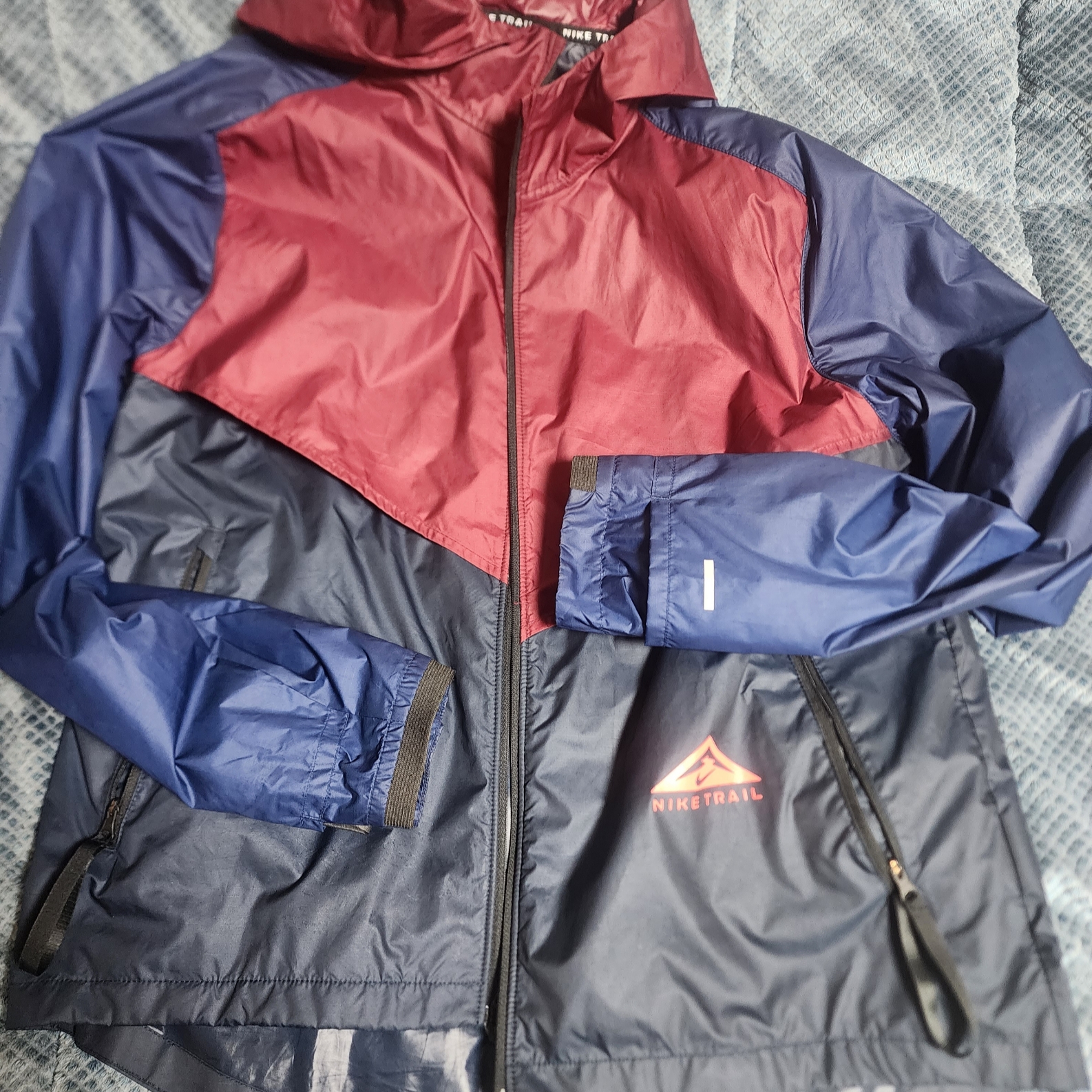 Nike Windrunner Trail Running Jacket Dark Beetroot Dark Obsidian - Asia 착용 스타일 - 1