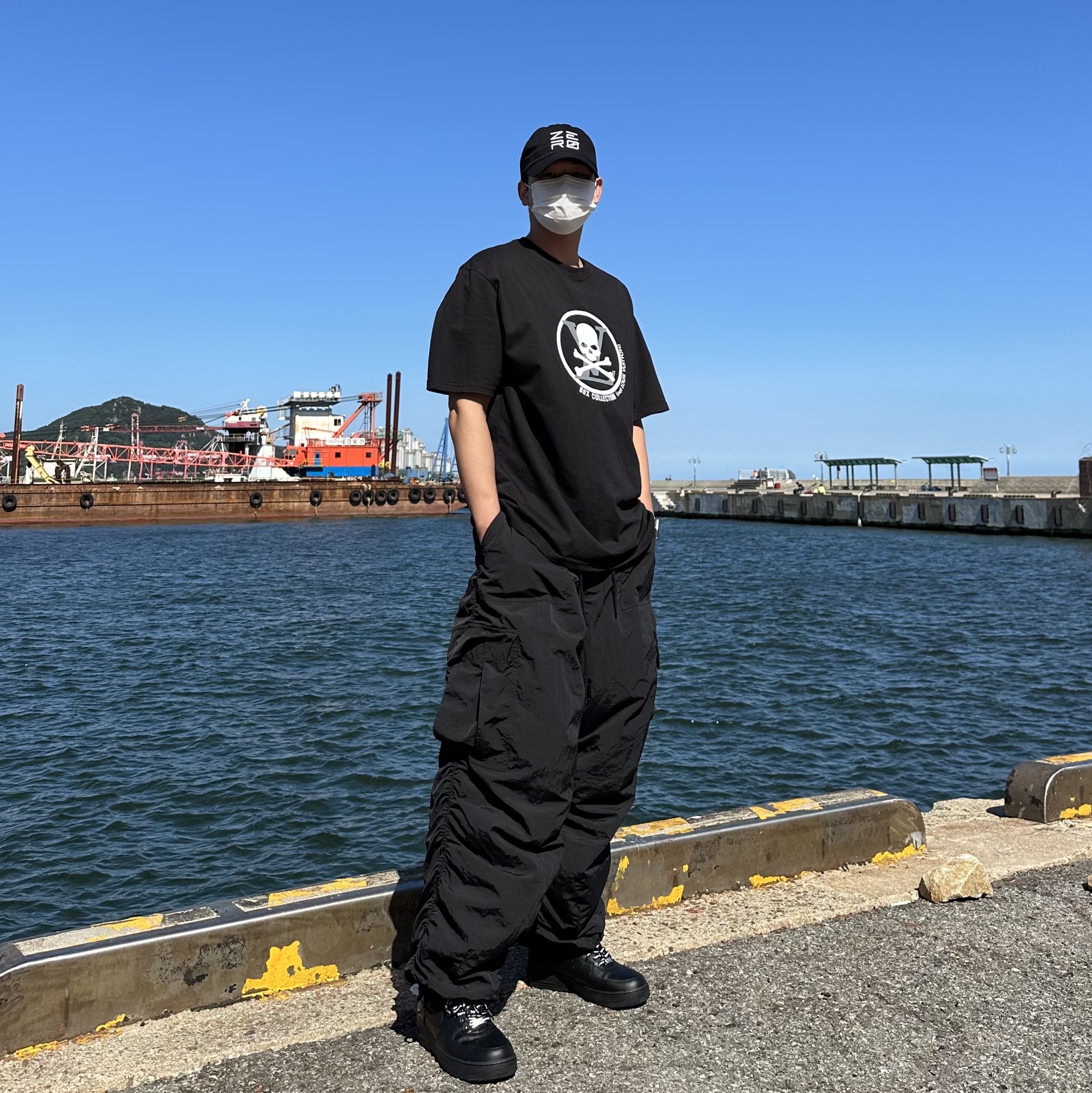 Nike x Supreme Air Force 1 Low Black 착용 스타일