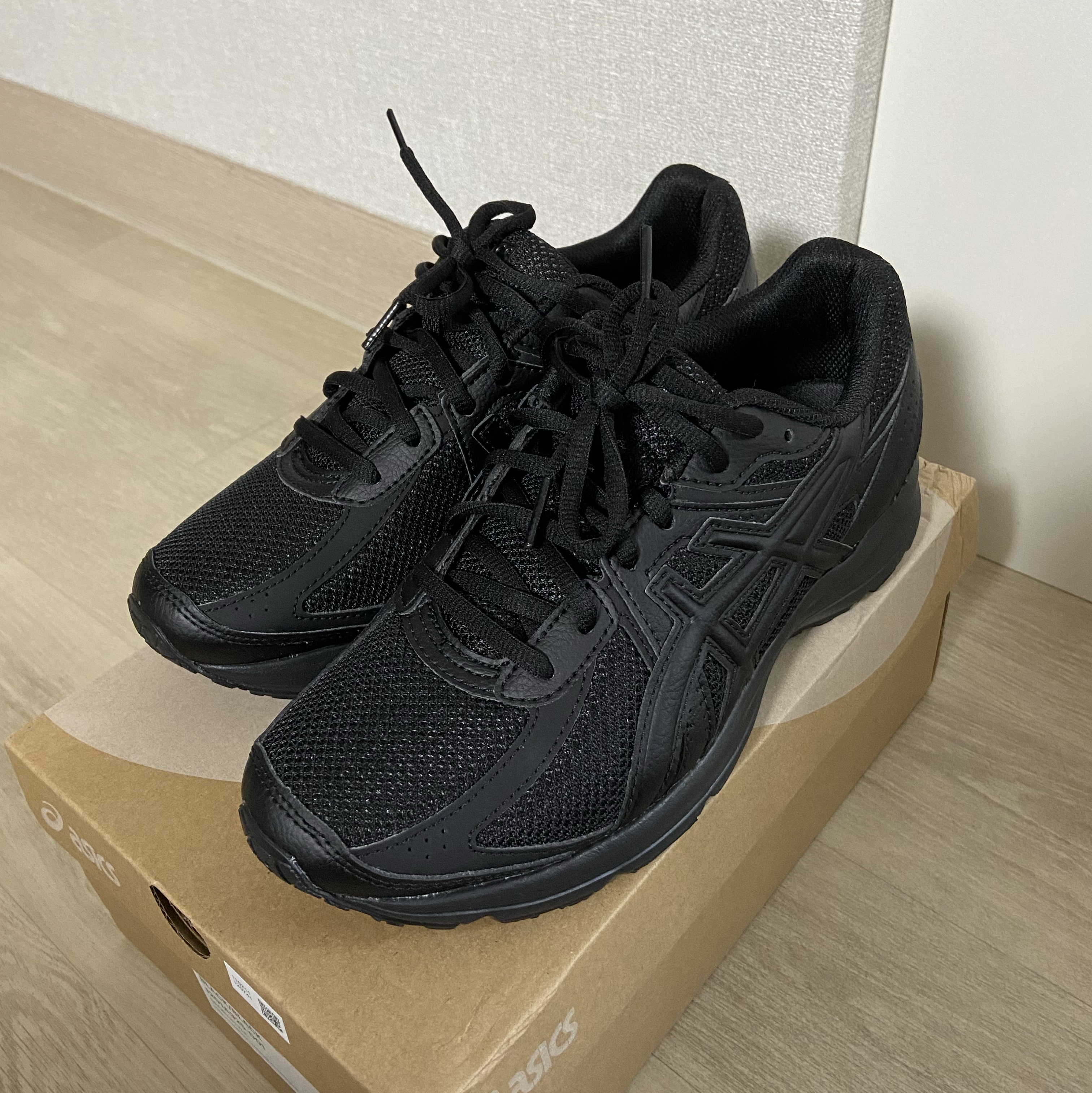 Asics Jog 100 S Black - 2E Wide 착용 스타일 - 2