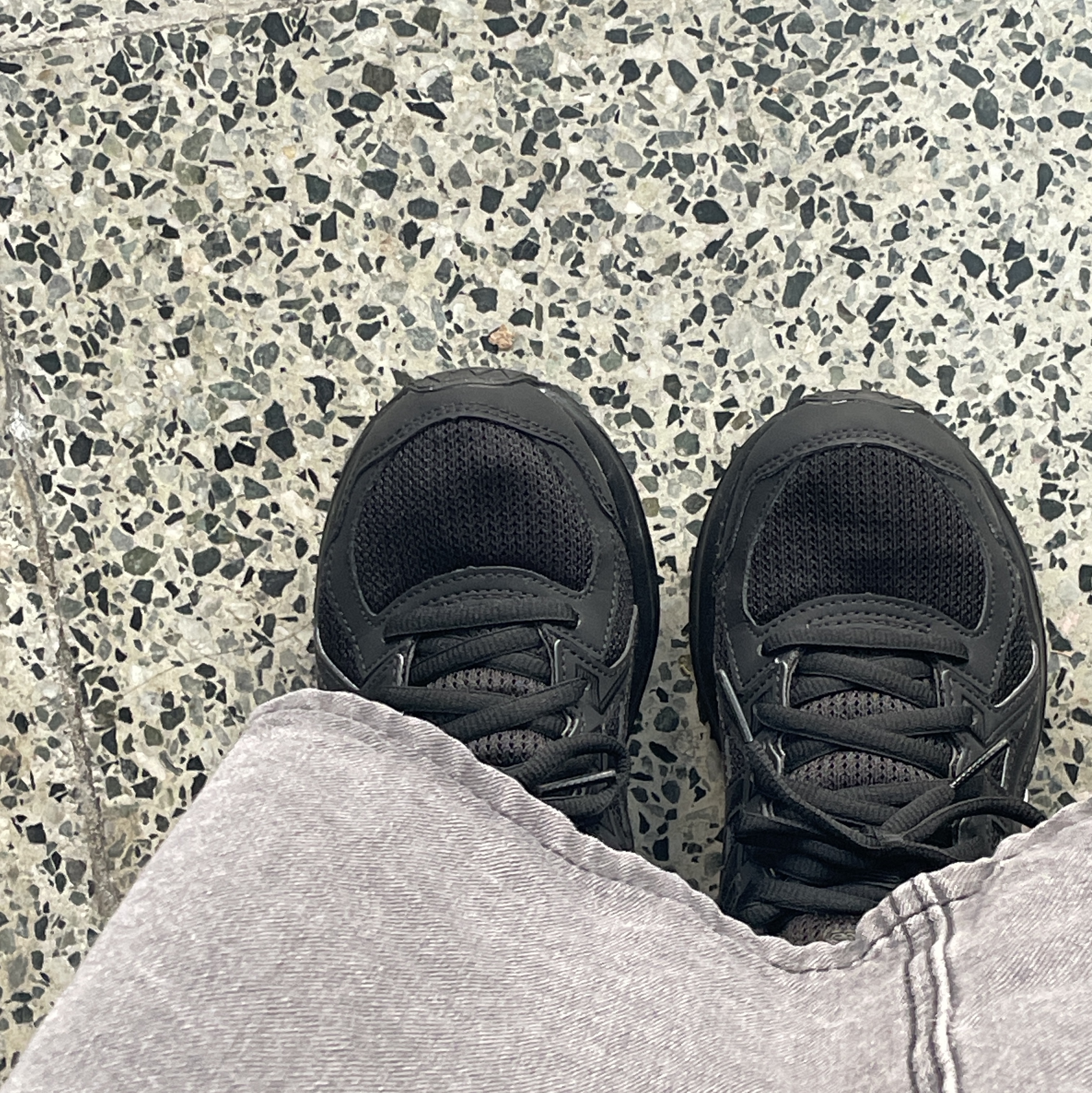 Asics Jog 100 2 Black 착용 스타일