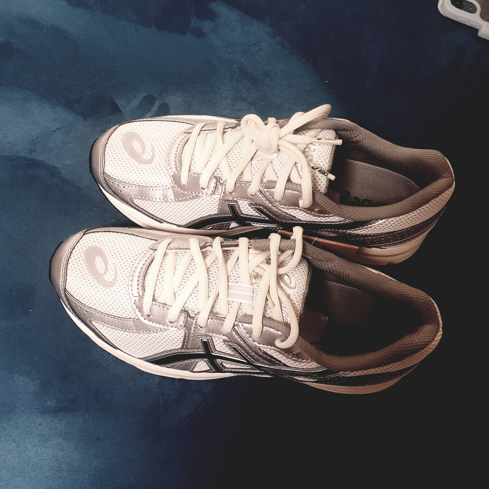 Asics Jog 100 S White Black - 2E Wide 착용 스타일