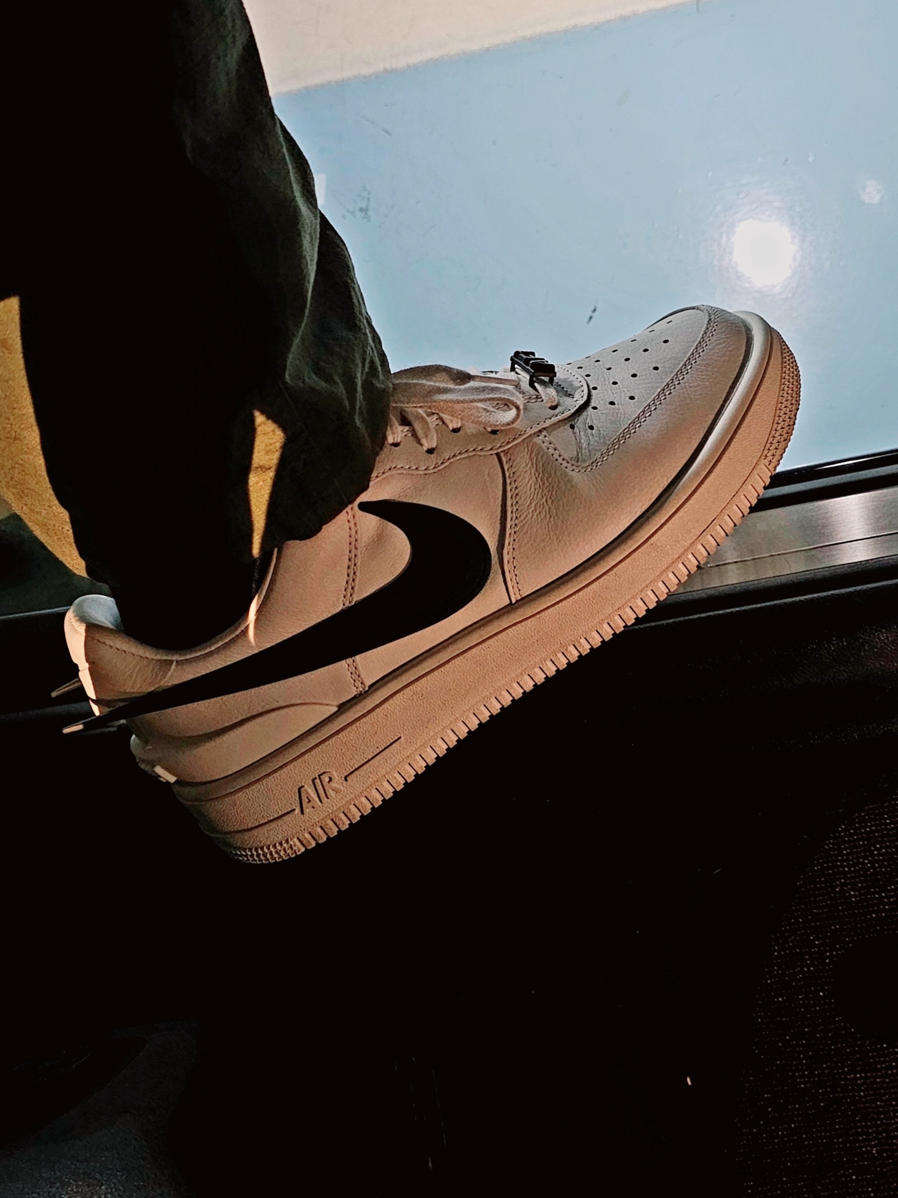 Nike x Ambush Air Force 1 Low SP Phantom 착용 스타일 - 1