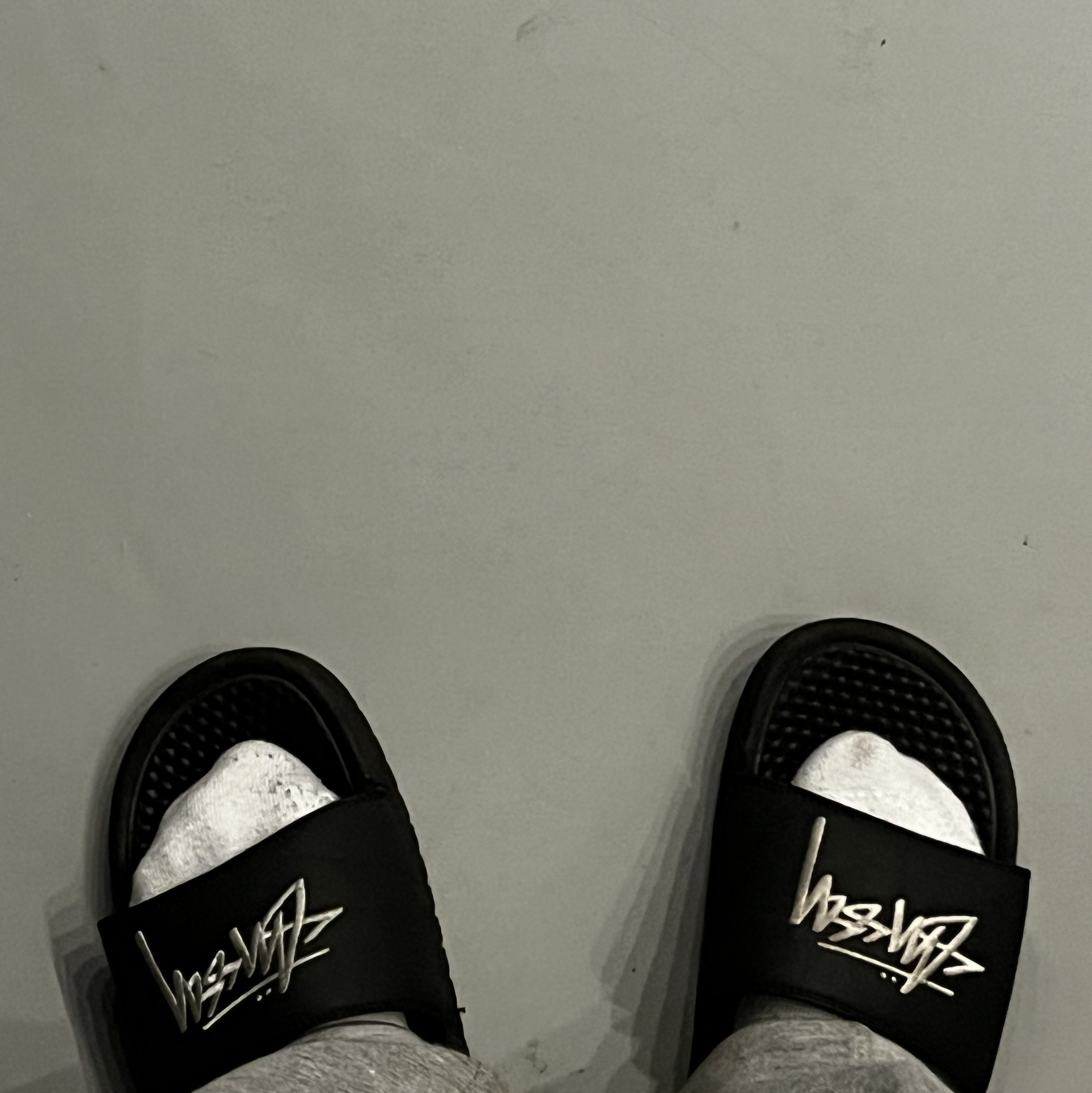 Nike x Stussy Benassi Slide Black 착용 스타일