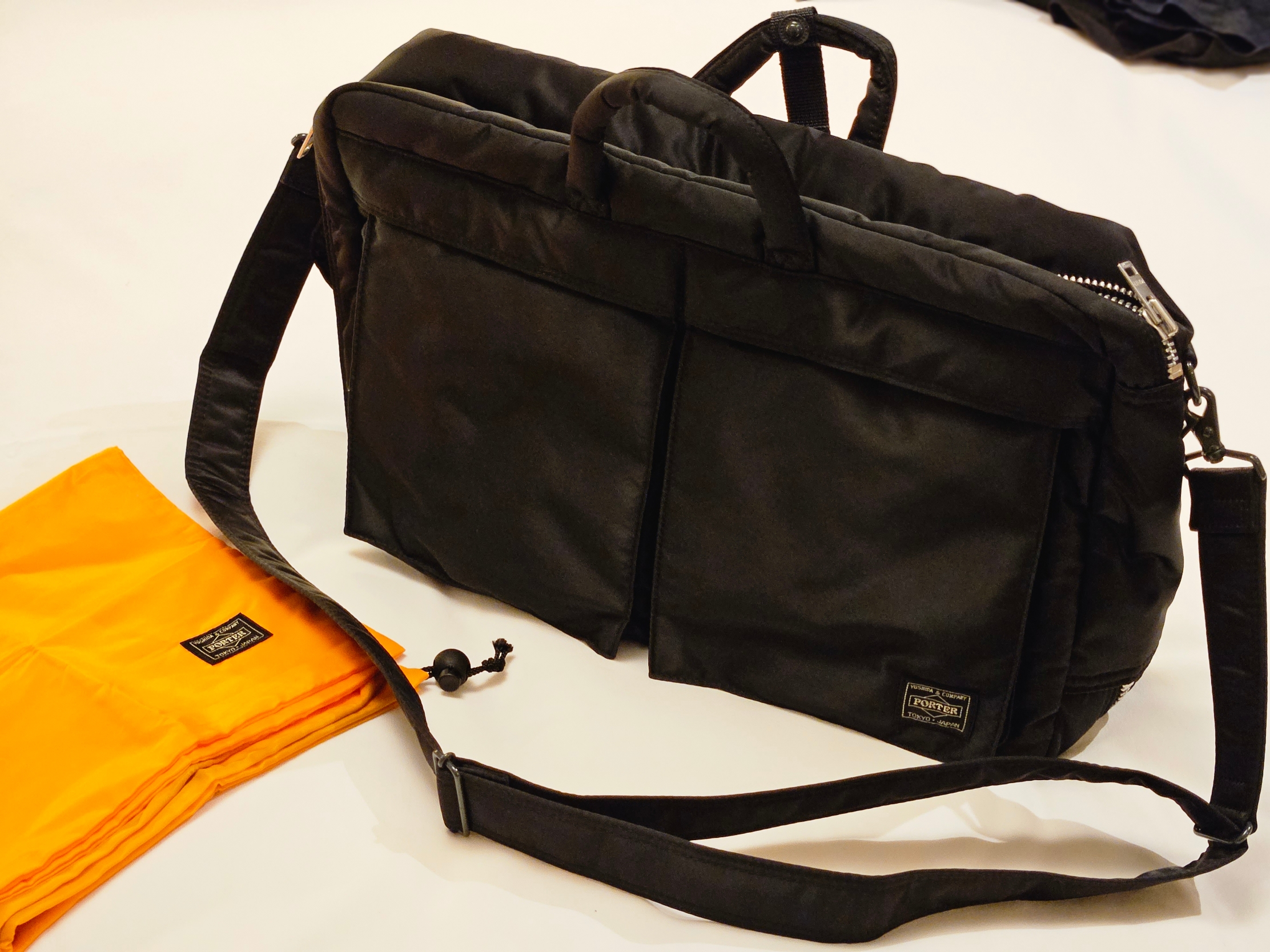 Porter Tanker 3Way Briefcase Black 착용 스타일 - 4