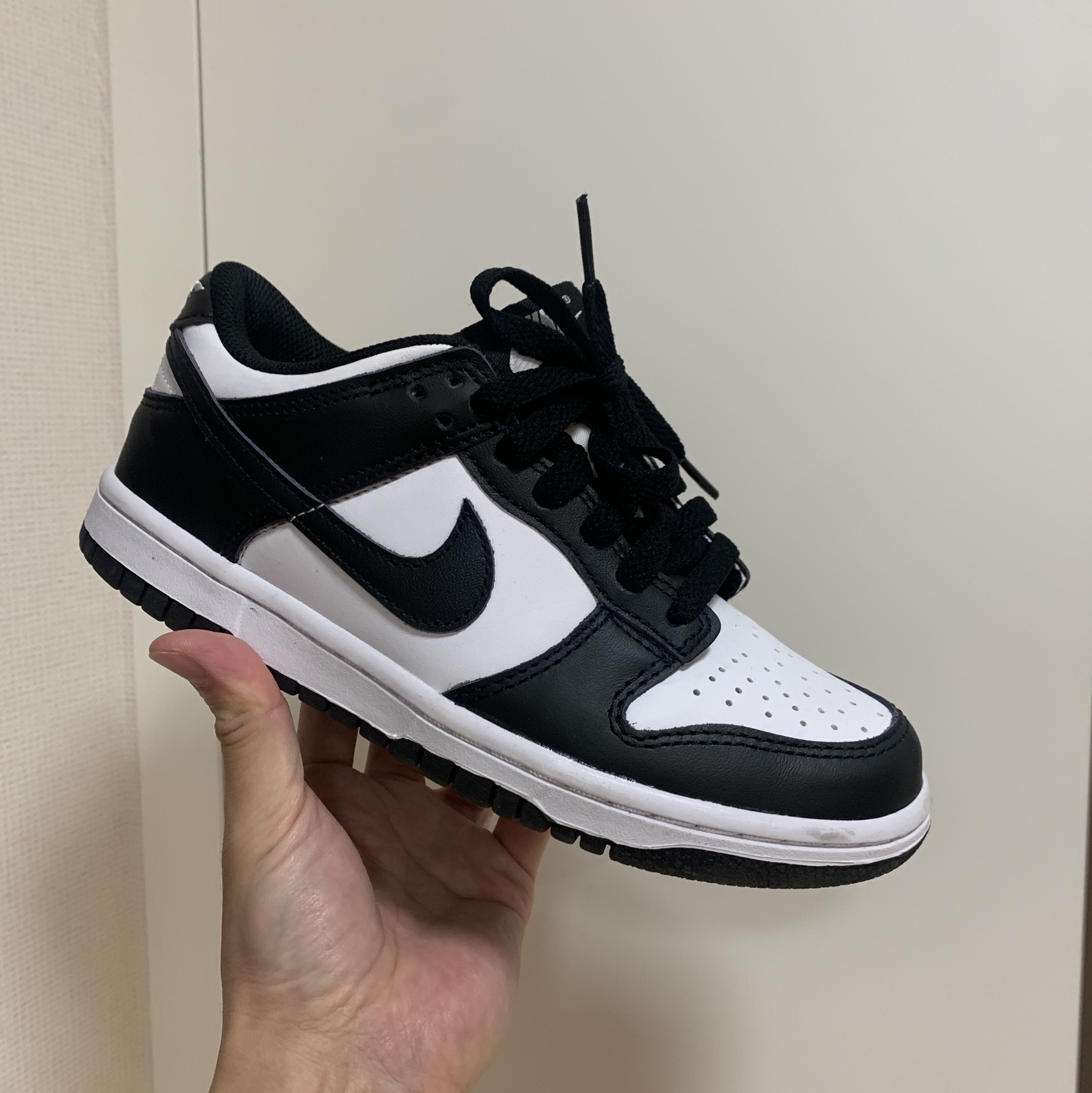 (W) Nike Dunk Low Black 착용 스타일
