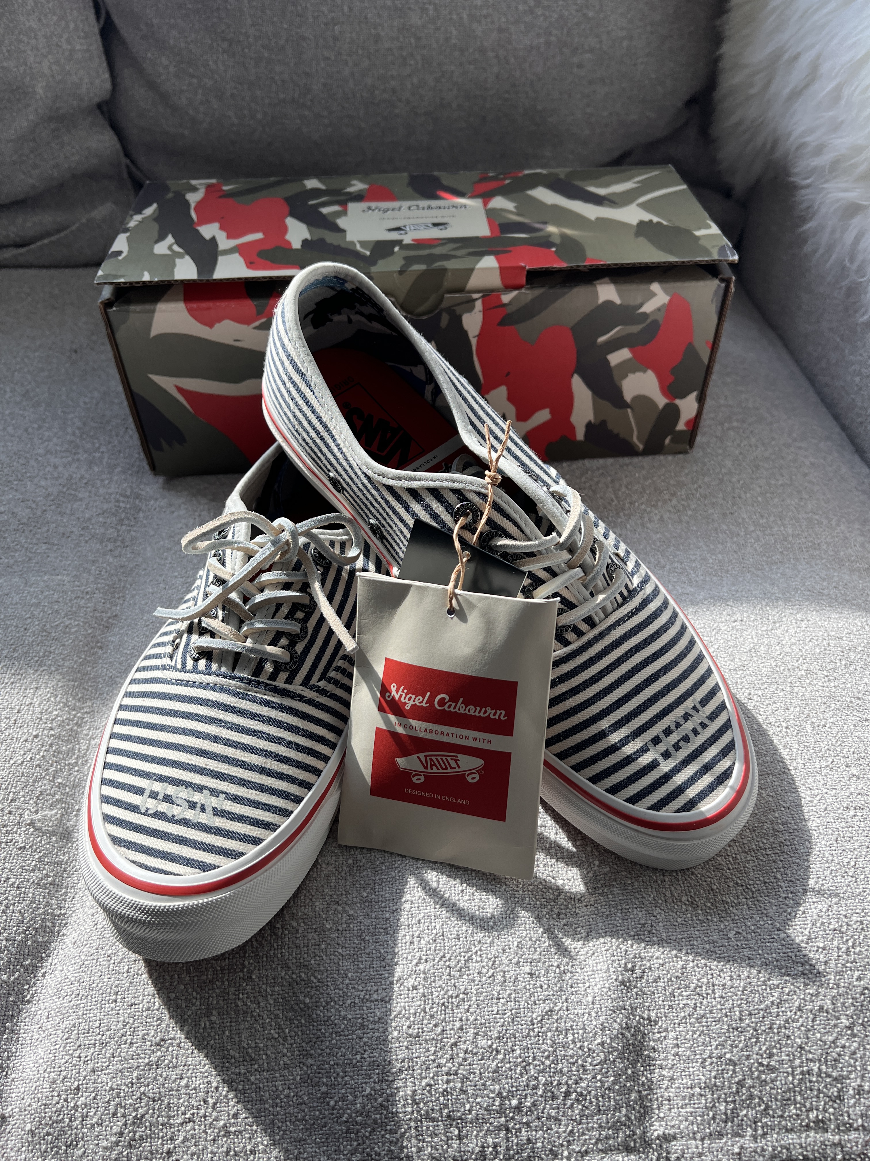 Vans Vault x Nigel Carboun OG Authentic LX Stripes Navy 착용 스타일 - 2