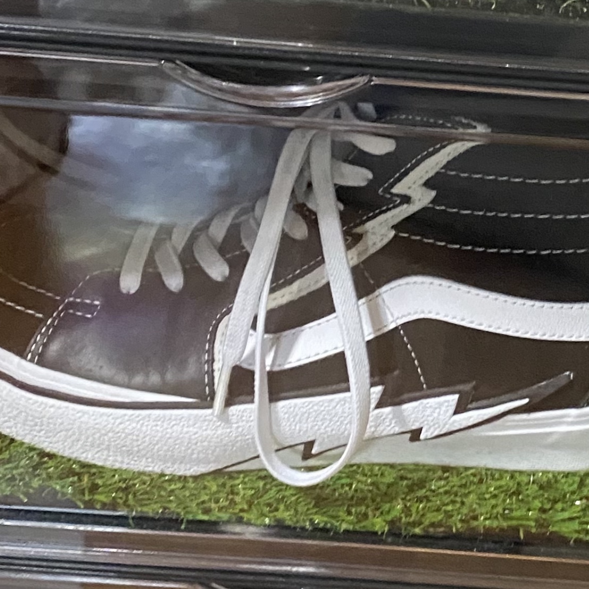 Vans Vault x Mastermind World Sk8-Hi Bolt Black 착용 스타일