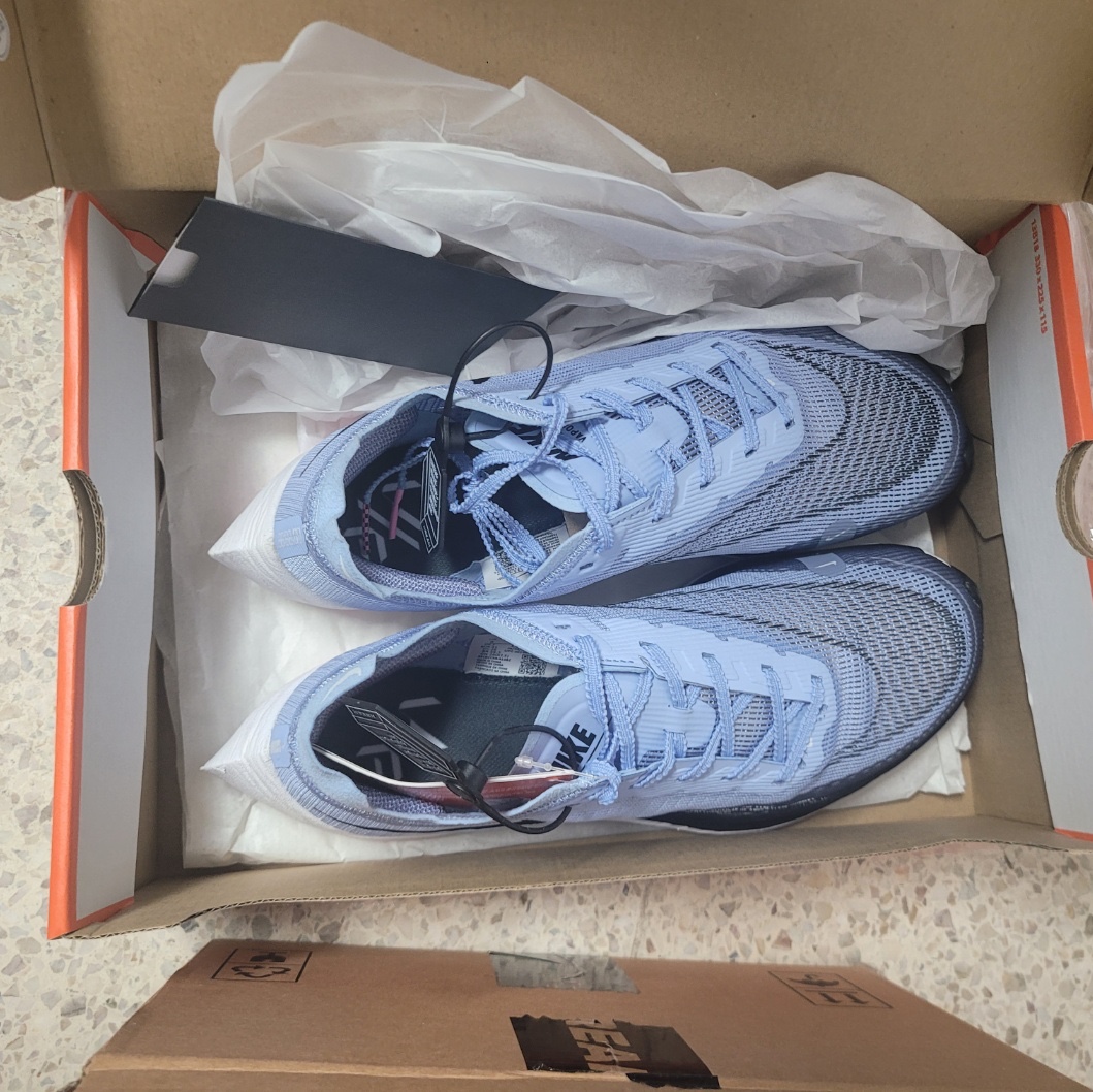 Nike ZoomX Vaporfly Next% 2 Cobalt Bliss Ashen Slate 착용 스타일