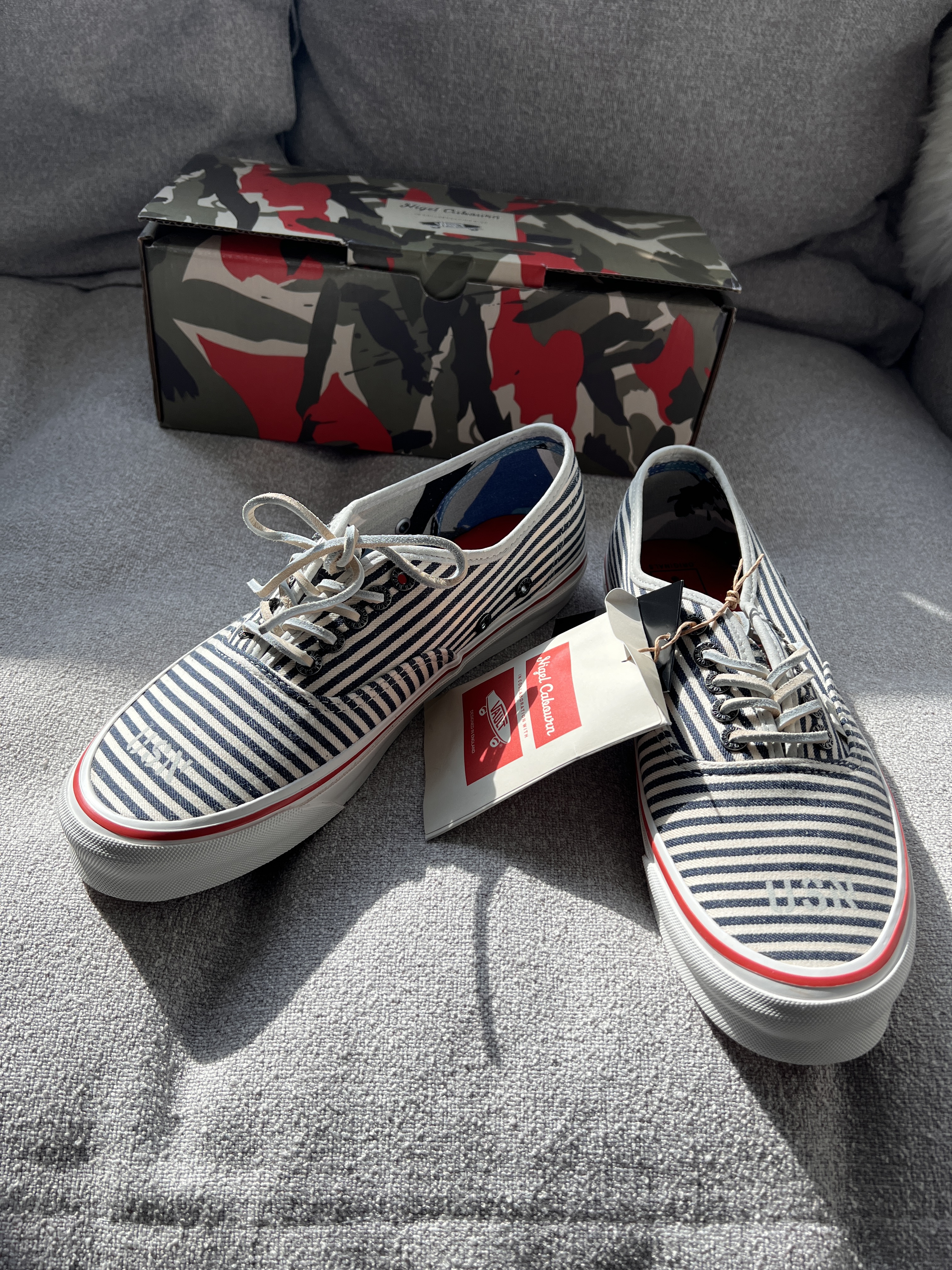 Vans Vault x Nigel Carboun OG Authentic LX Stripes Navy 착용 스타일 - 1
