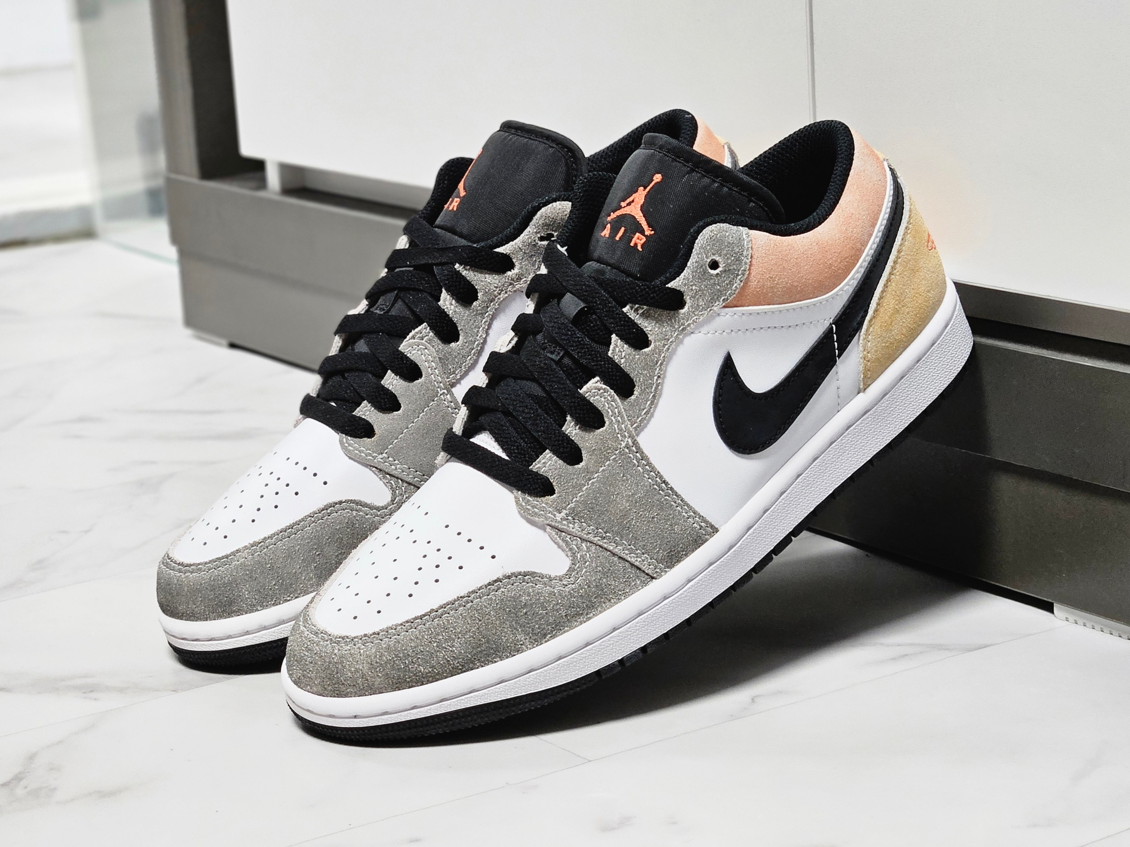 Jordan 1 Low SE Flight Club 착용 스타일 - 2