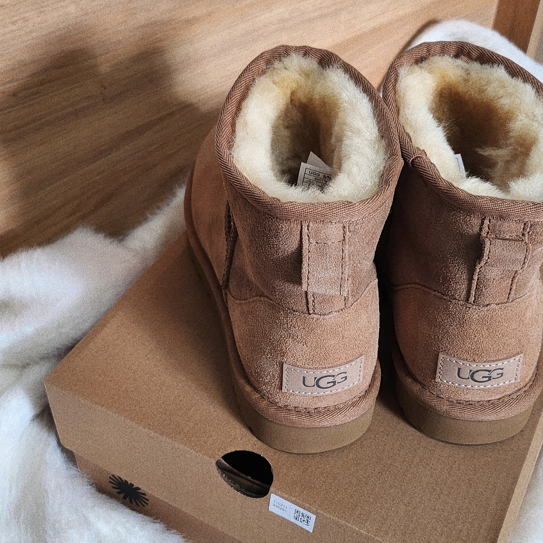 (W) UGG Classic Mini II Boots Chestnut 착용 스타일