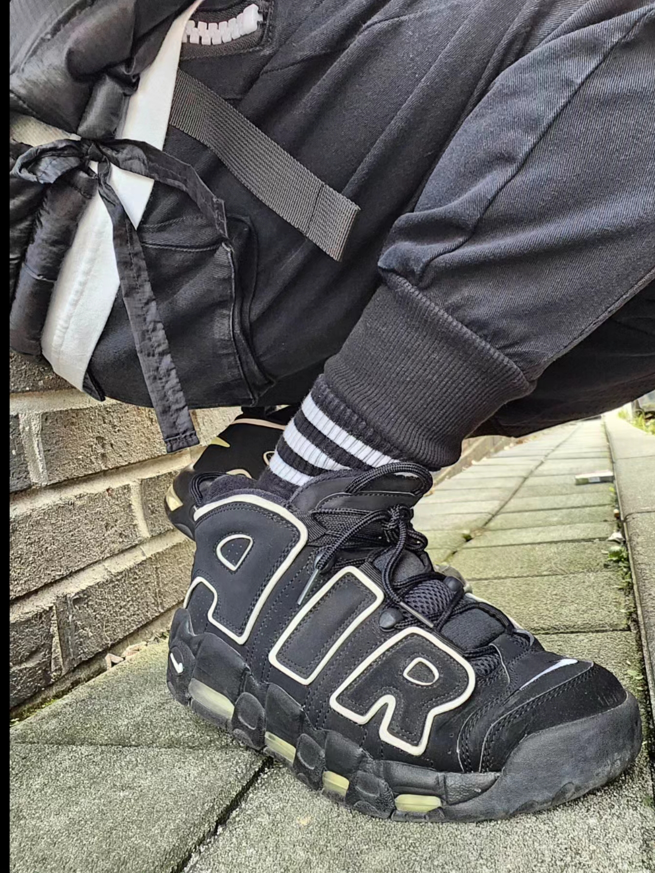 Nike x Stussy Insultd Jacket Black - US/EU, Nike Air More Uptempo Black White 2020 착용 스타일 - 4