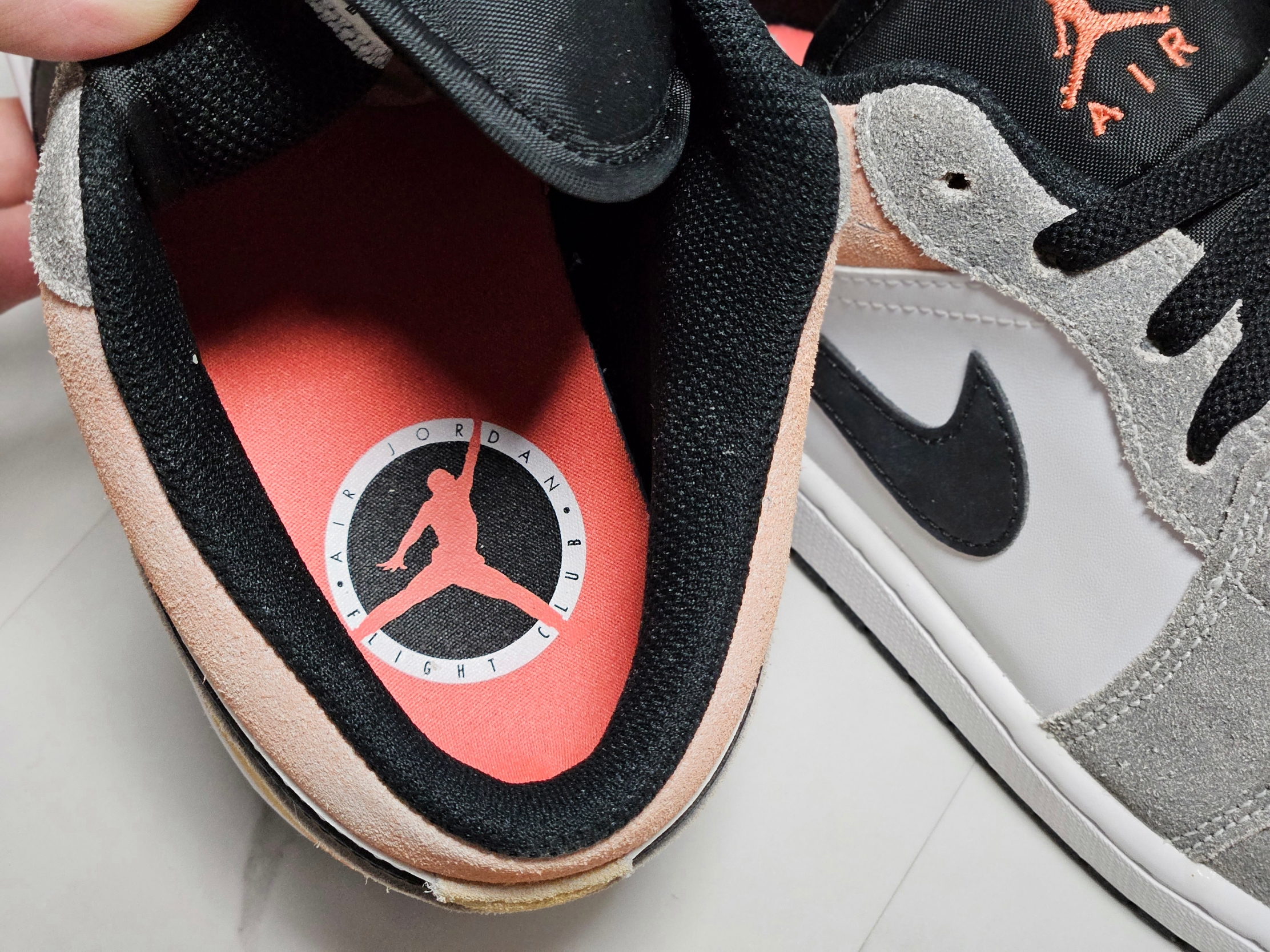 Jordan 1 Low SE Flight Club 착용 스타일 - 6