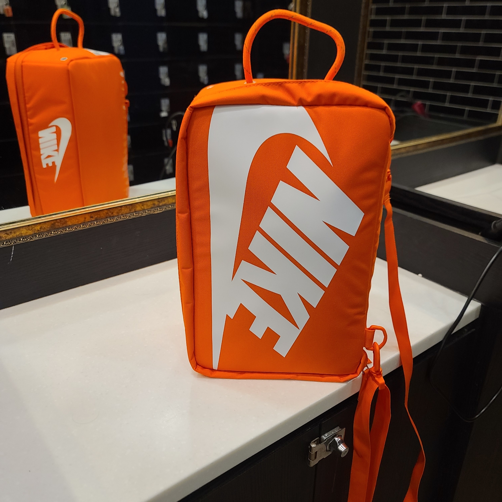 Nike Shoebox Bag 12L Orange White 착용 스타일