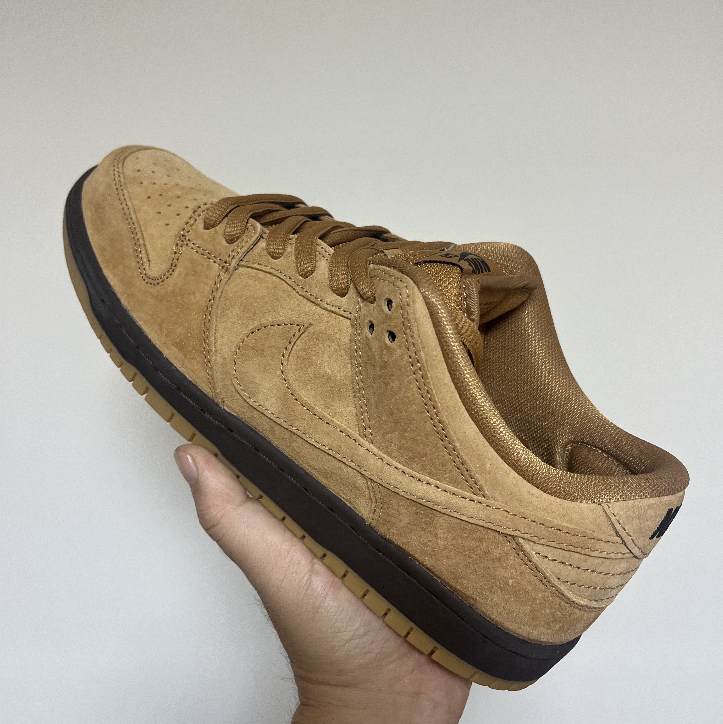 Nike SB Dunk Low Pro Wheat 2023 착용 스타일 - 2
