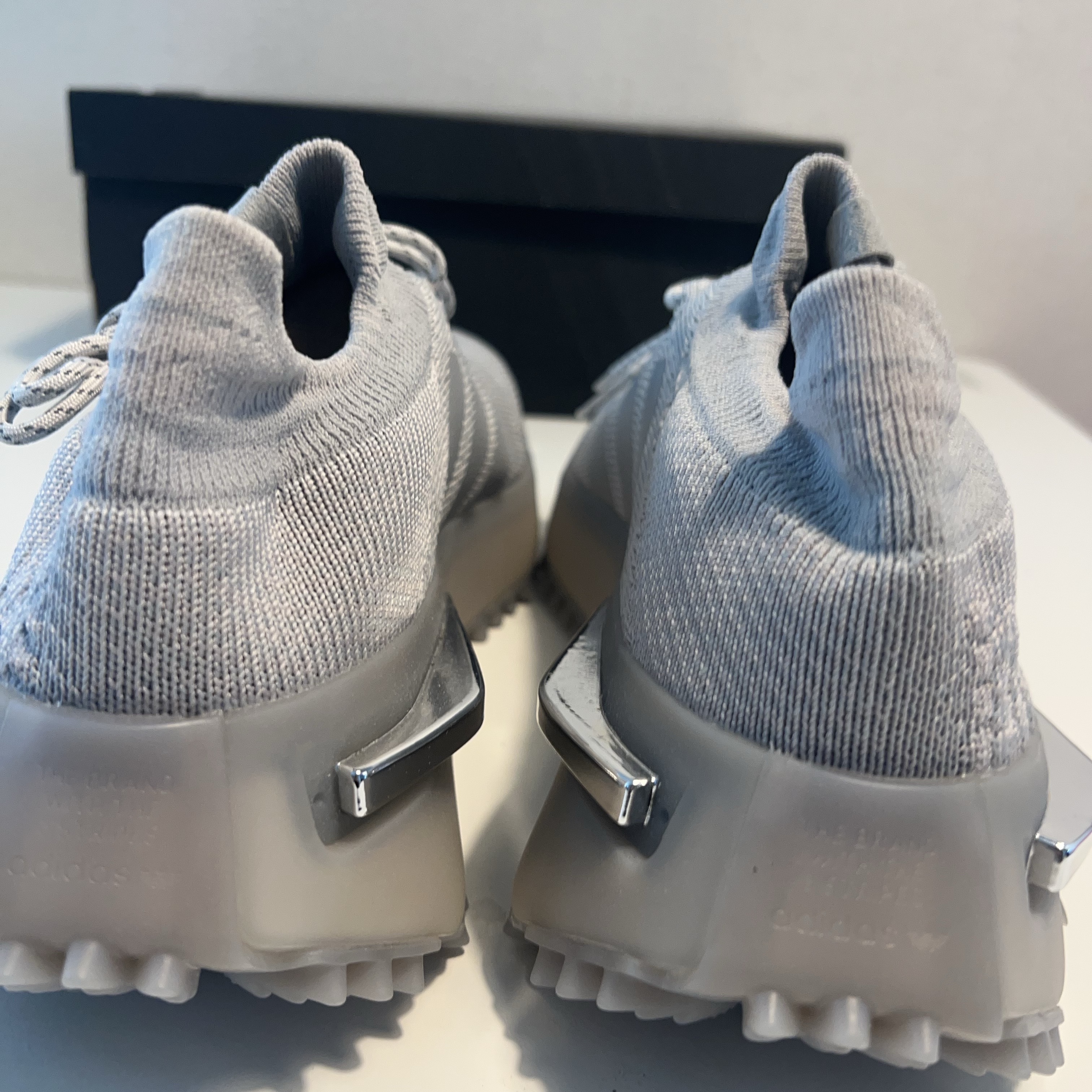 Adidas NMD S1 Grey Two Silver Metallic 착용 스타일 - 3