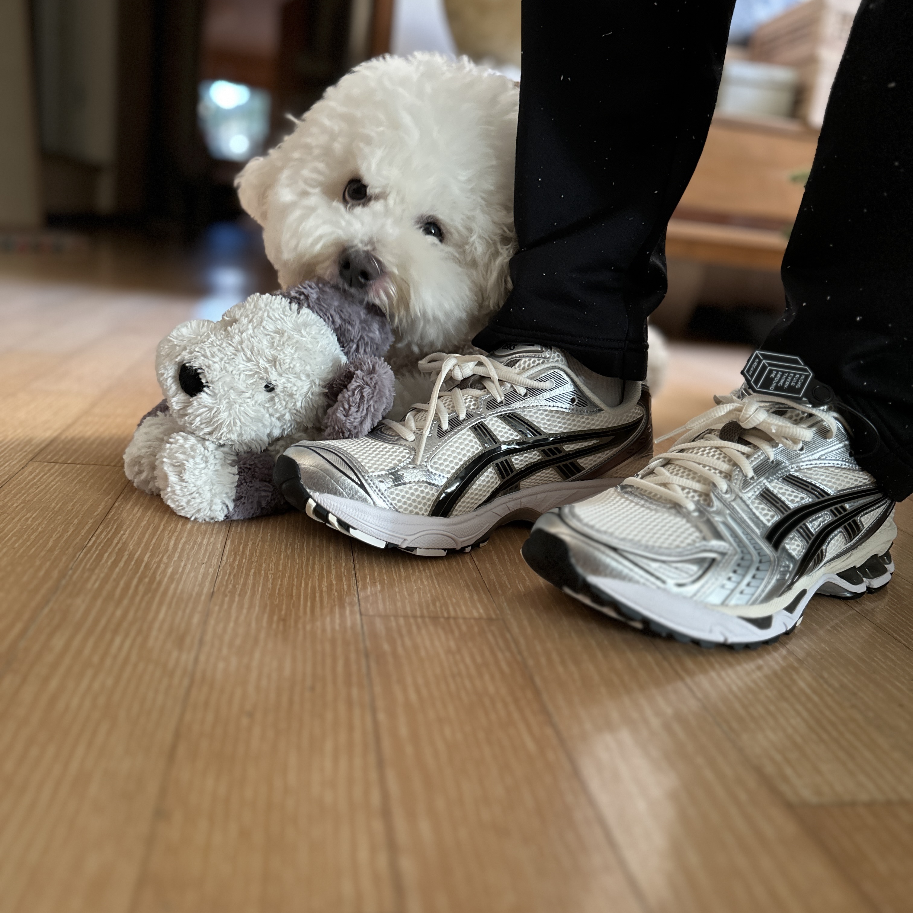 Asics Gel-Kayano 14 Cream Black 착용 스타일 - 5