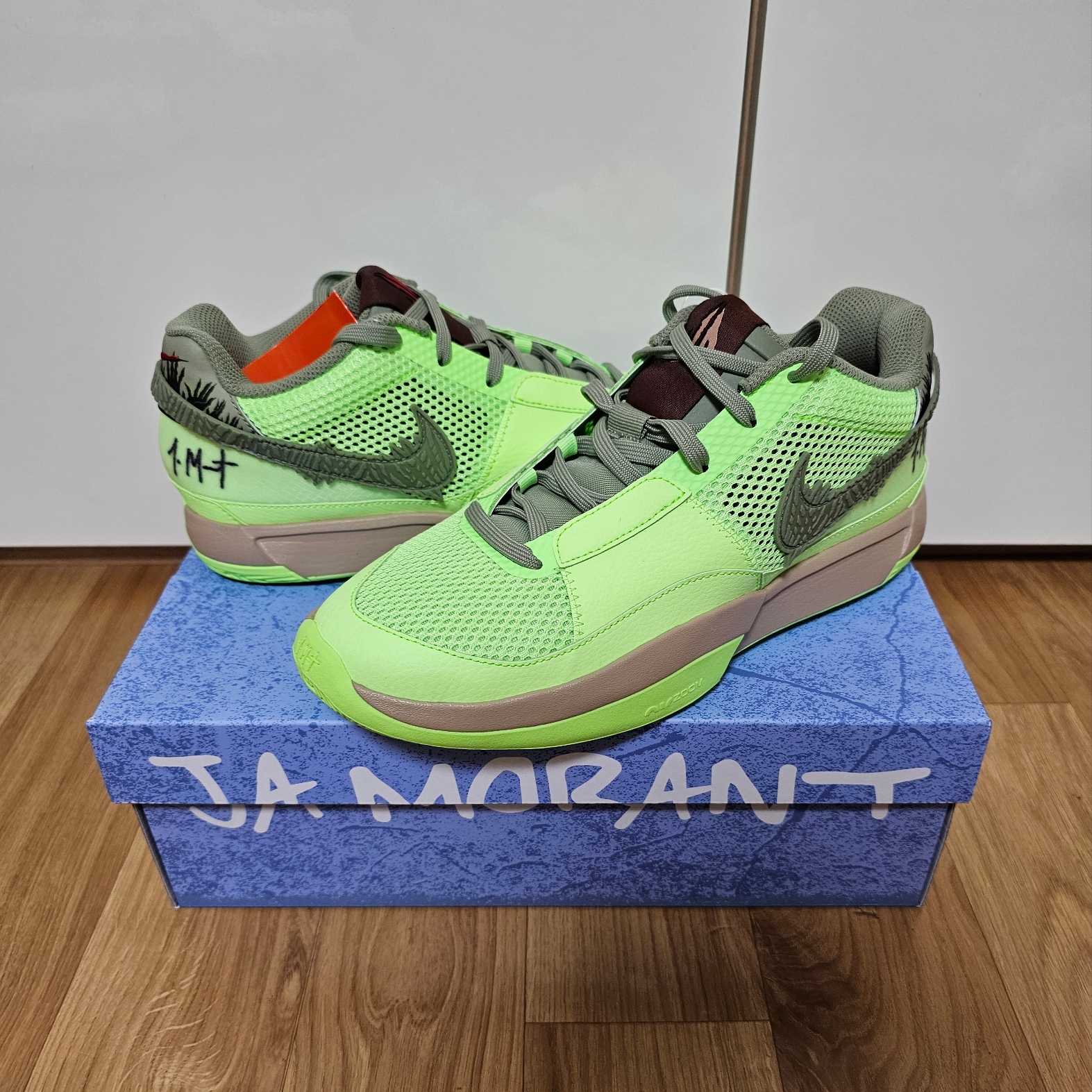 Nike Ja 1 NRG EP Lime Blast Oil Green 착용 스타일 - 3