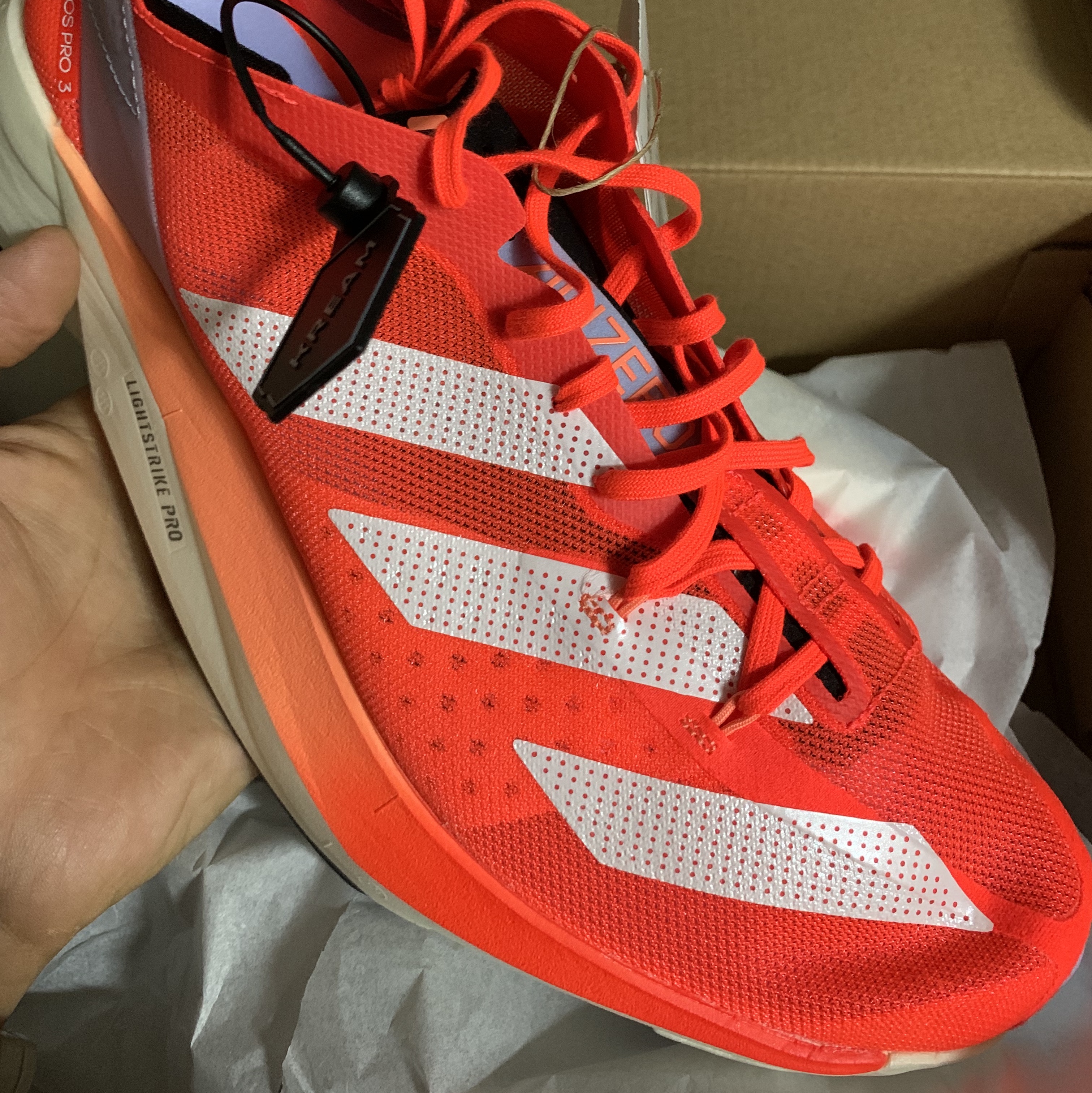 Adidas Adizero Adios Pro 3 Solar Red Zero Metalic 착용 스타일